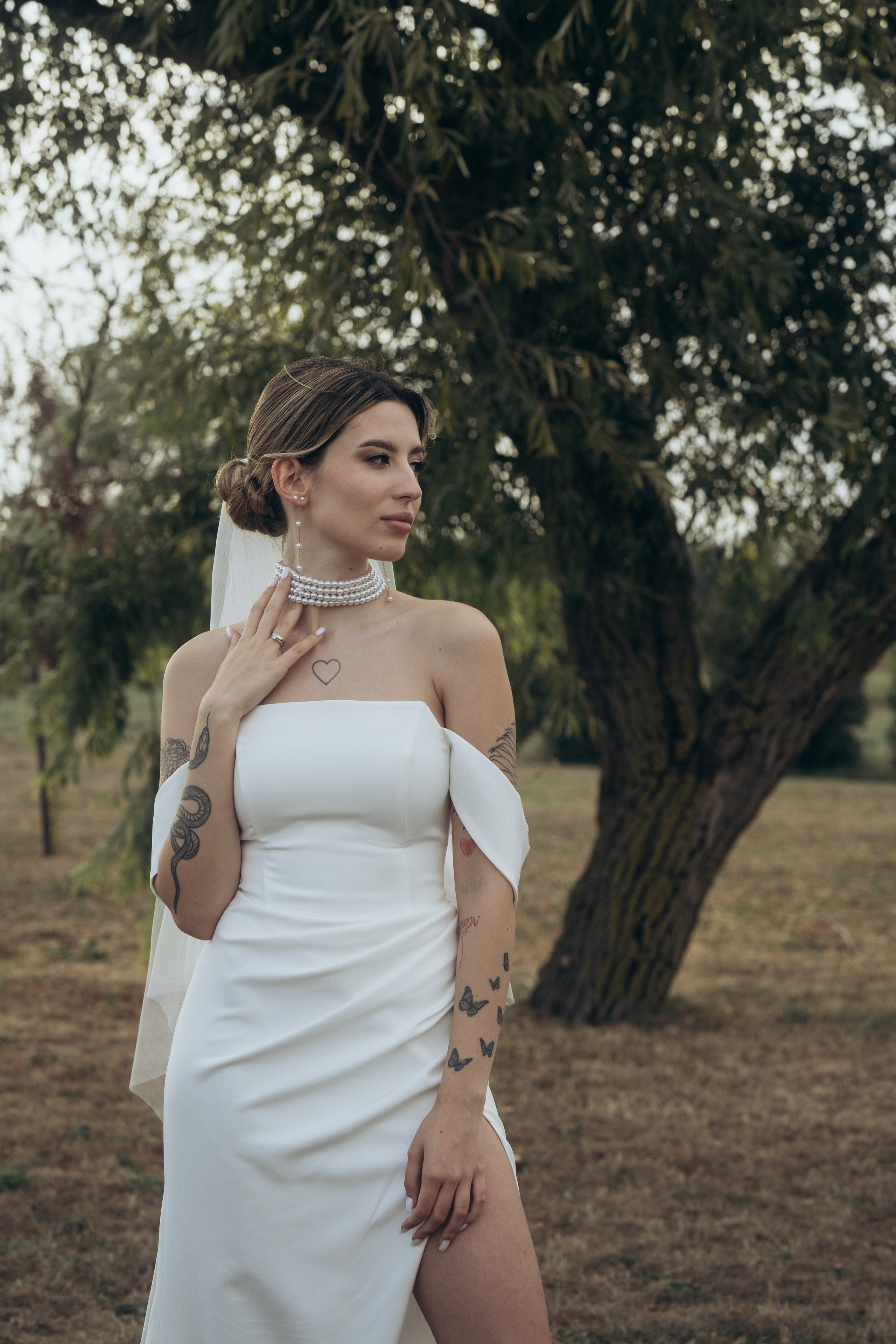 Портрет невесты, свадебная фотография, сделанная в локациях Темрюка, поместье Голубицкое