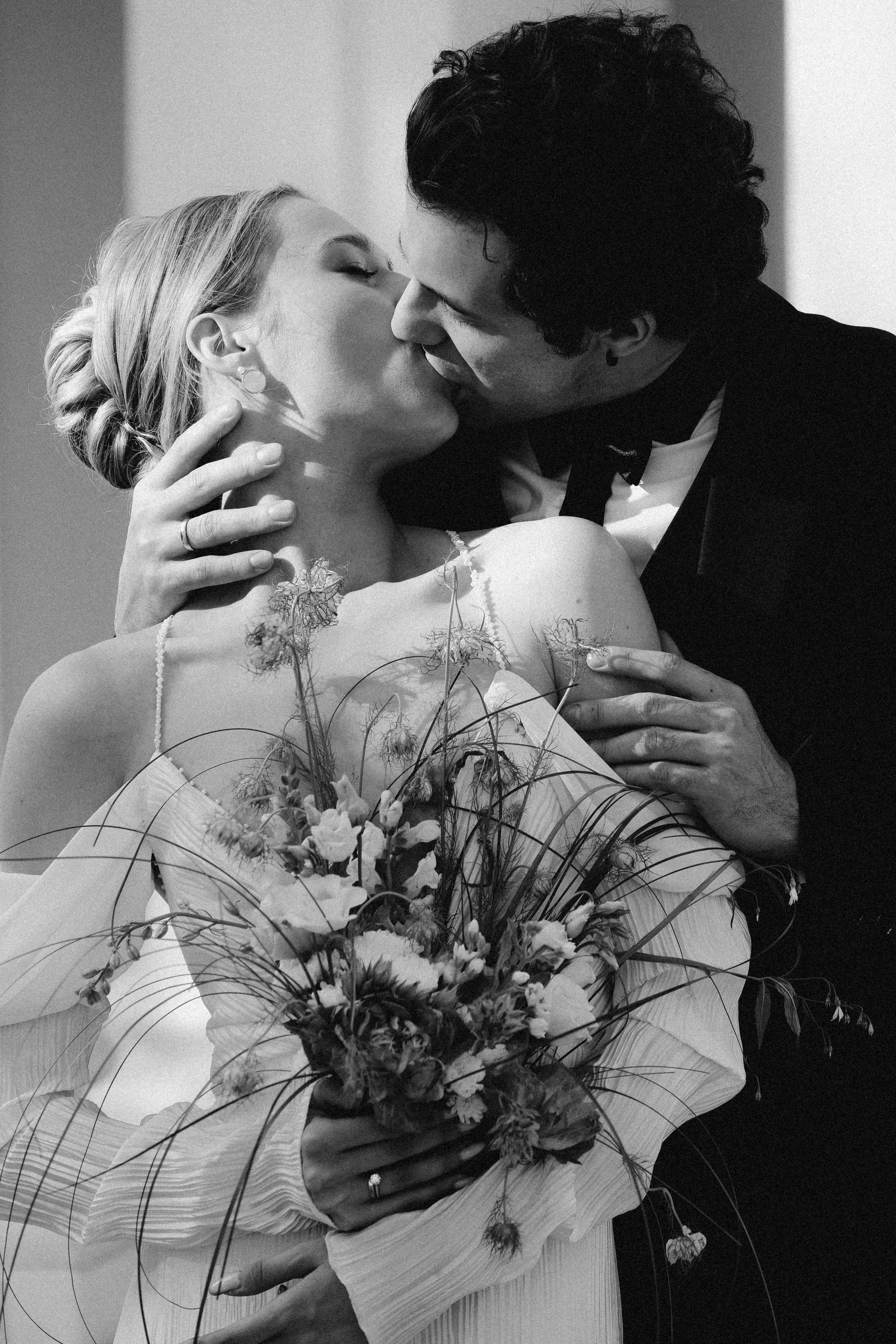 СВАДЕБНАЯ СЬЕМКА В ПАРКЕ ОРАНИЕНБАУМ. Профессиональный фотограф, Санкт-Петербург — Виктория Богомолова