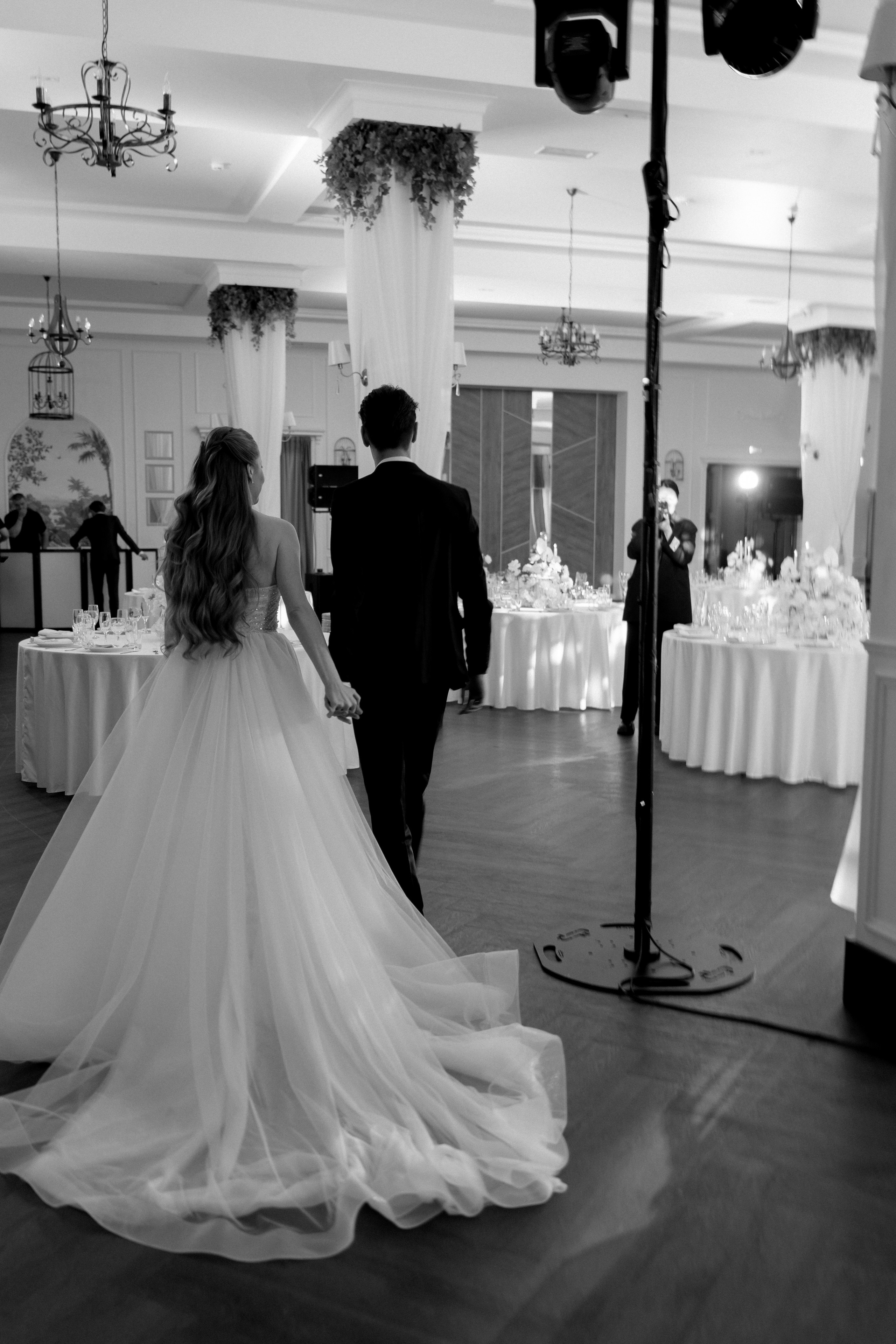 СВАДЕБНАЯ СЬЕМКА СБОРОВ В ОТЕЛЕ И ВЫЕЗД НА ЦЕРЕМОНИЮ (СНЯТО В СИБИРЕ В НИЖНЕВАРТОВСКЕ). Профессиональный фотограф, Санкт-Петербург — Виктория Богомолова