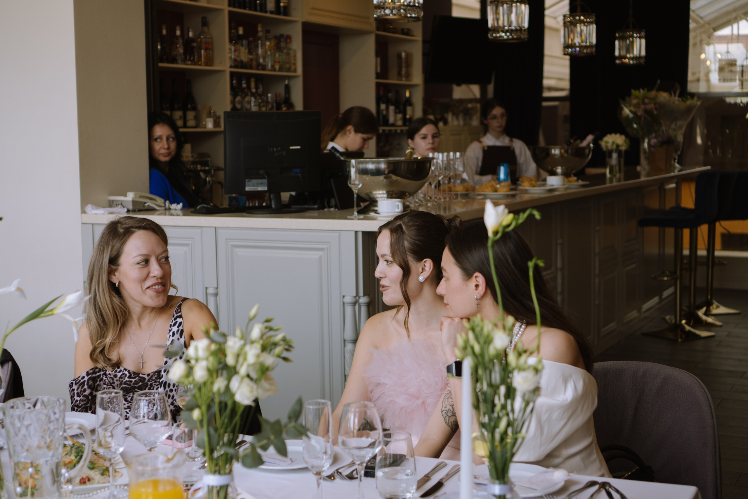 СВАДЕБНЫЙ БАНКЕТ НА ВЛАДИМИРСКОЙ В САНКТ-ПЕТЕРБУРГЕ (КАМЕРНАЯ СВАДЬБА). Профессиональный фотограф, Санкт-Петербург — Виктория Богомолова