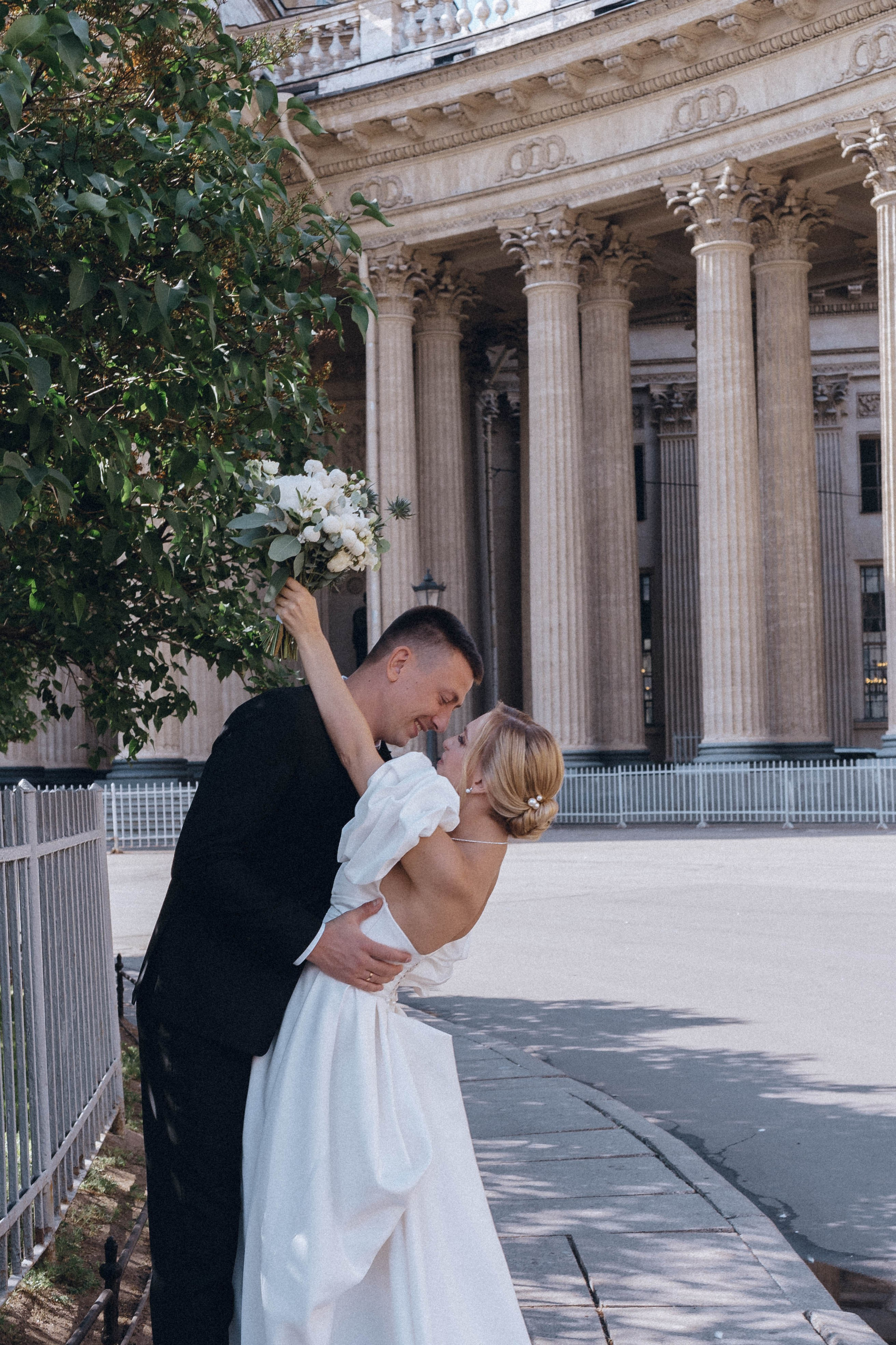 СВАДЕНБНАЯ СЬЕМКА НА КАТЕРЕ ПО КАНАЛАМ САНКТ-ПЕТЕРБУРГА И В АКВАТОРИИ НЕВЫ. Профессиональный фотограф, Санкт-Петербург — Виктория Богомолова