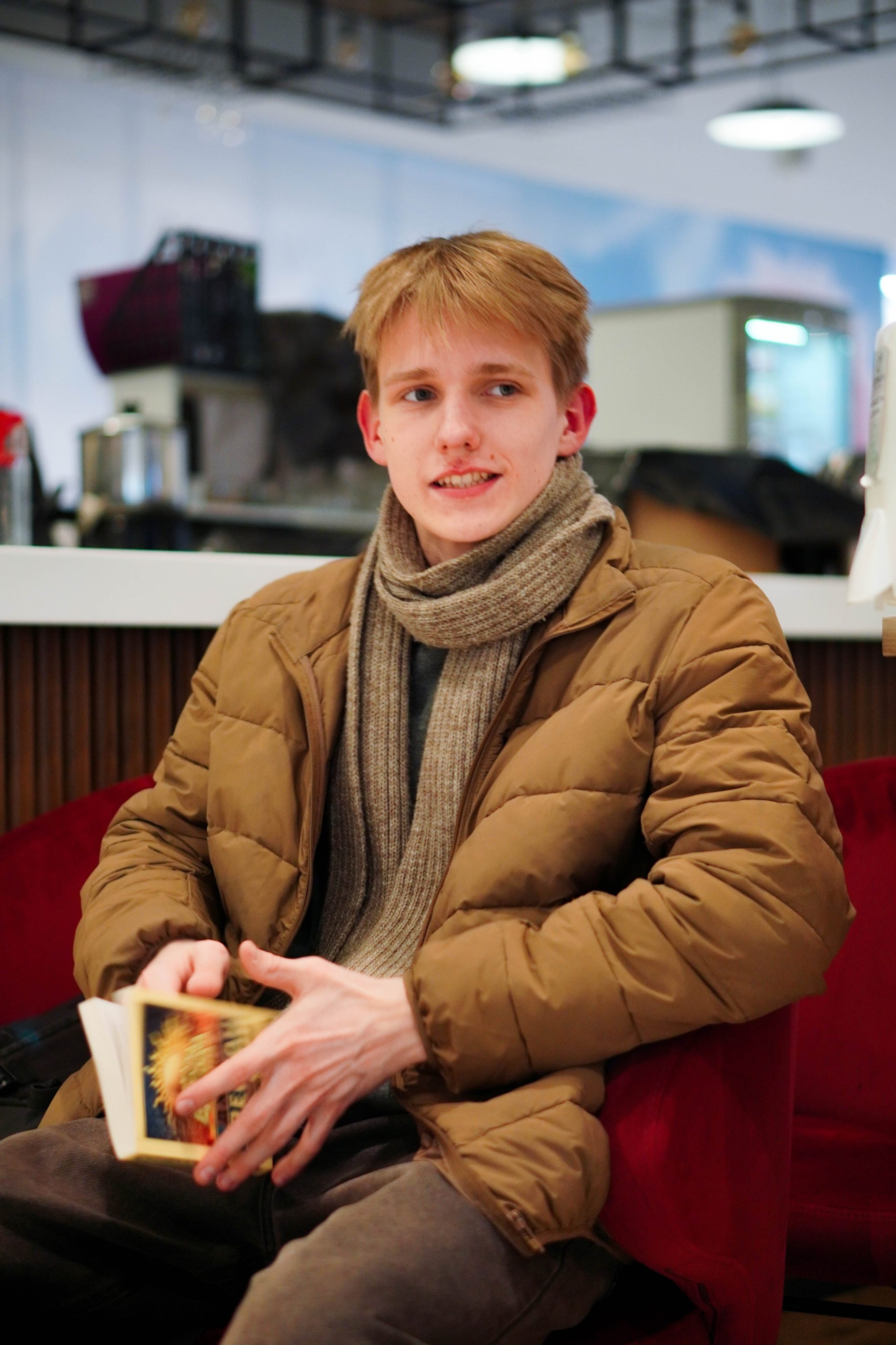 Лев. Видео и Фото