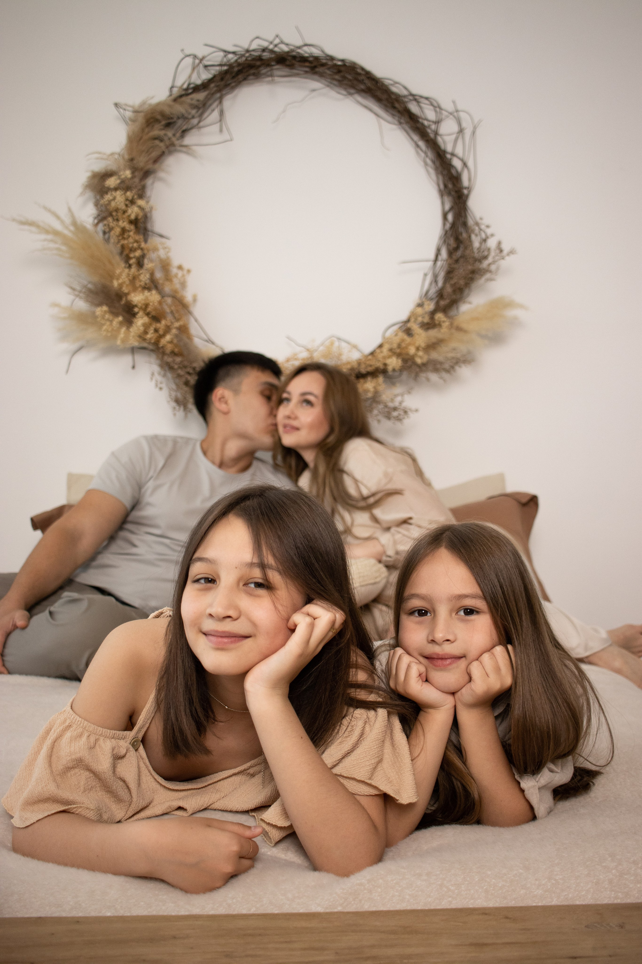 Студийная фотосессия. Фотограф в Астане, индивидуальная, семейная, домашняя фотосессия