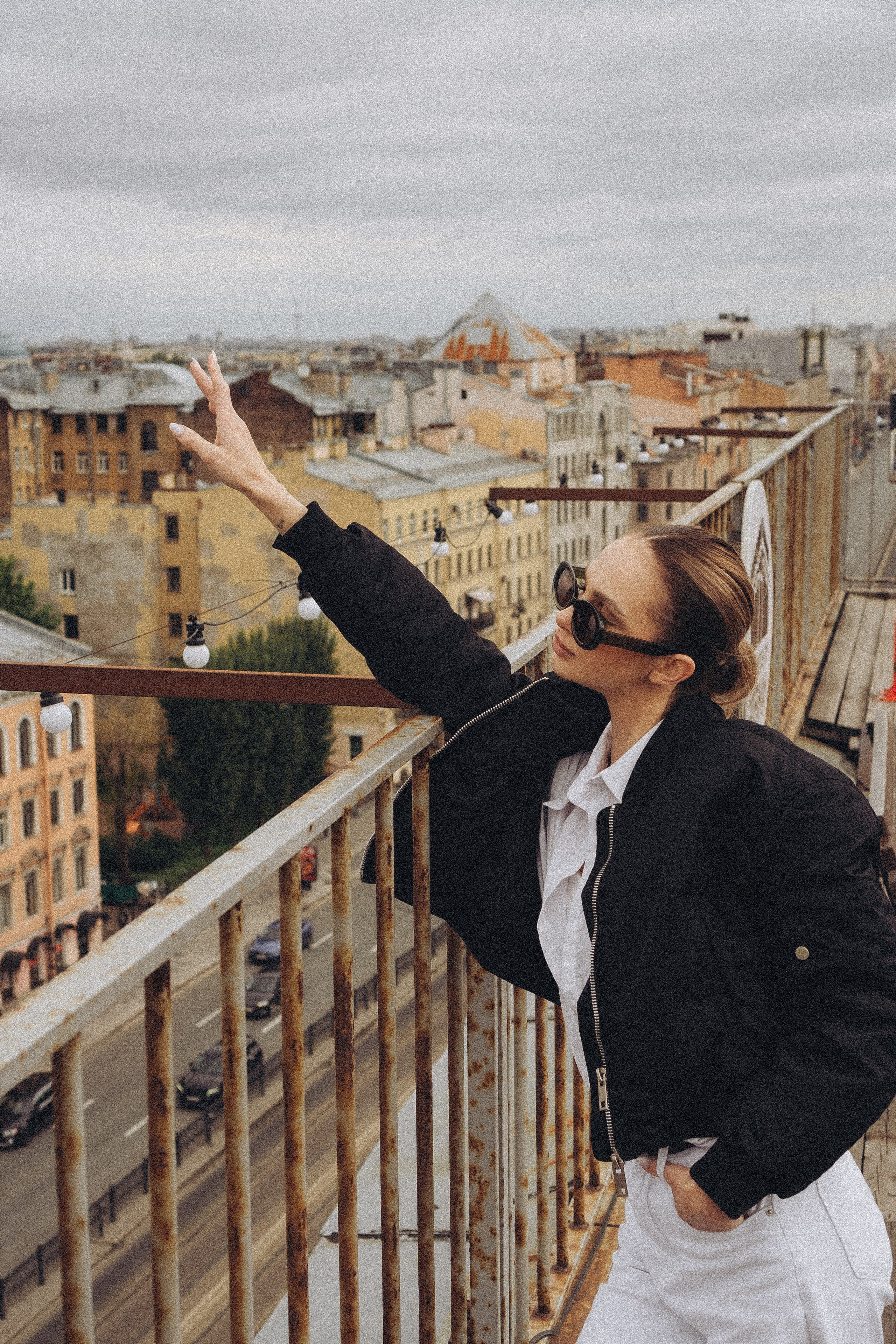 МЫ ГУЛЯЛИ ПРО КРЫШАМ ПИТЕРА. Профессиональный фотограф, Санкт-Петербург — Виктория Богомолова