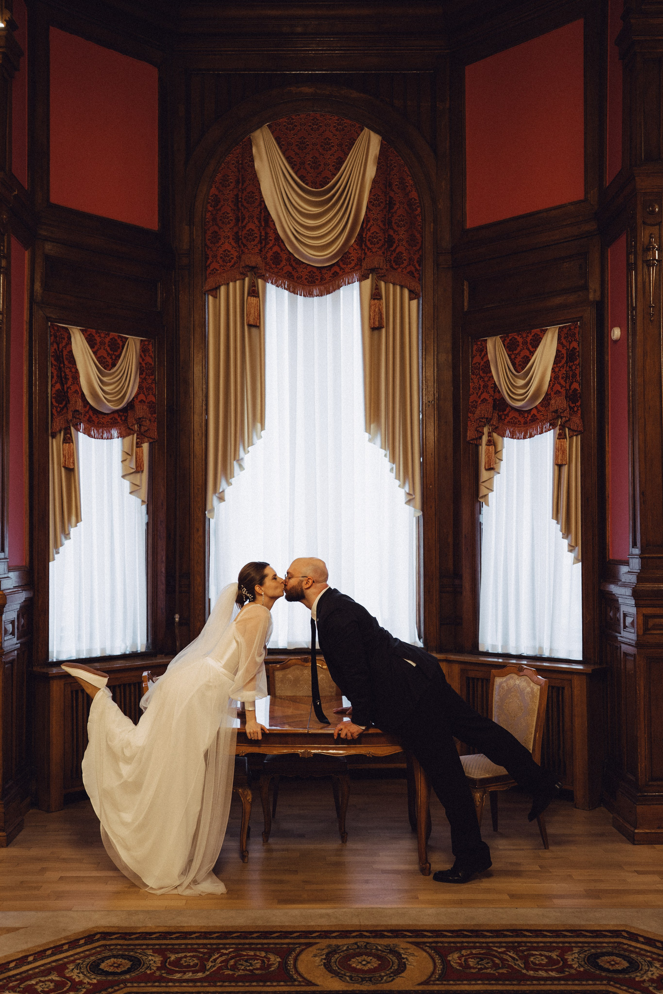 СВАДЕБНАЯ СЬЕМКА ВО ВТОРОМ ДВОРЦЕ (ДЕКАБРЬ) ТАКЖЕ СЬЕМКА В СТУДИИ НА ЧЕРНЫШЕВСКОЙ. Профессиональный фотограф, Санкт-Петербург — Виктория Богомолова