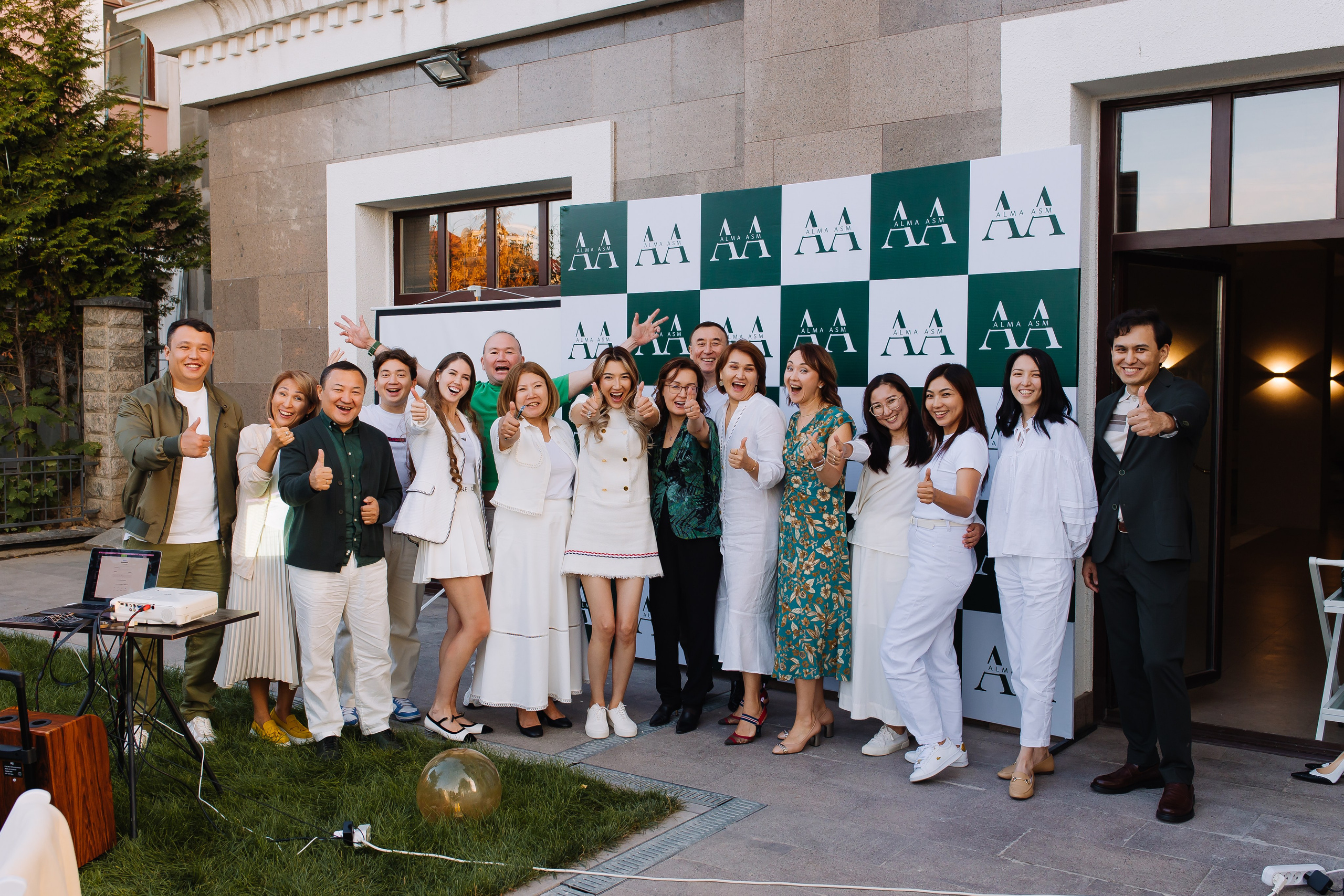 Репортаж. Свадебный и семейный фотограф в Алматы Laura Dosmann