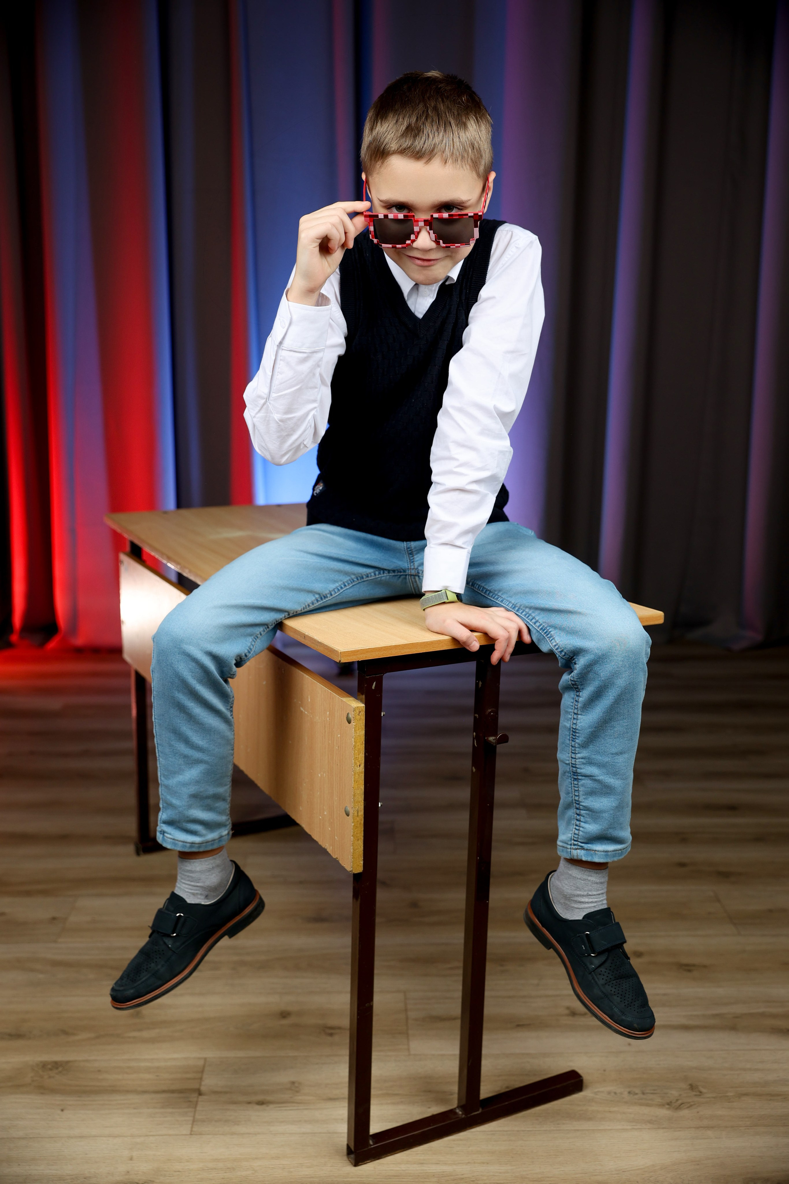 Школьная фотосессия 4 класс. Артём Печерин фотограф в Оленегорске