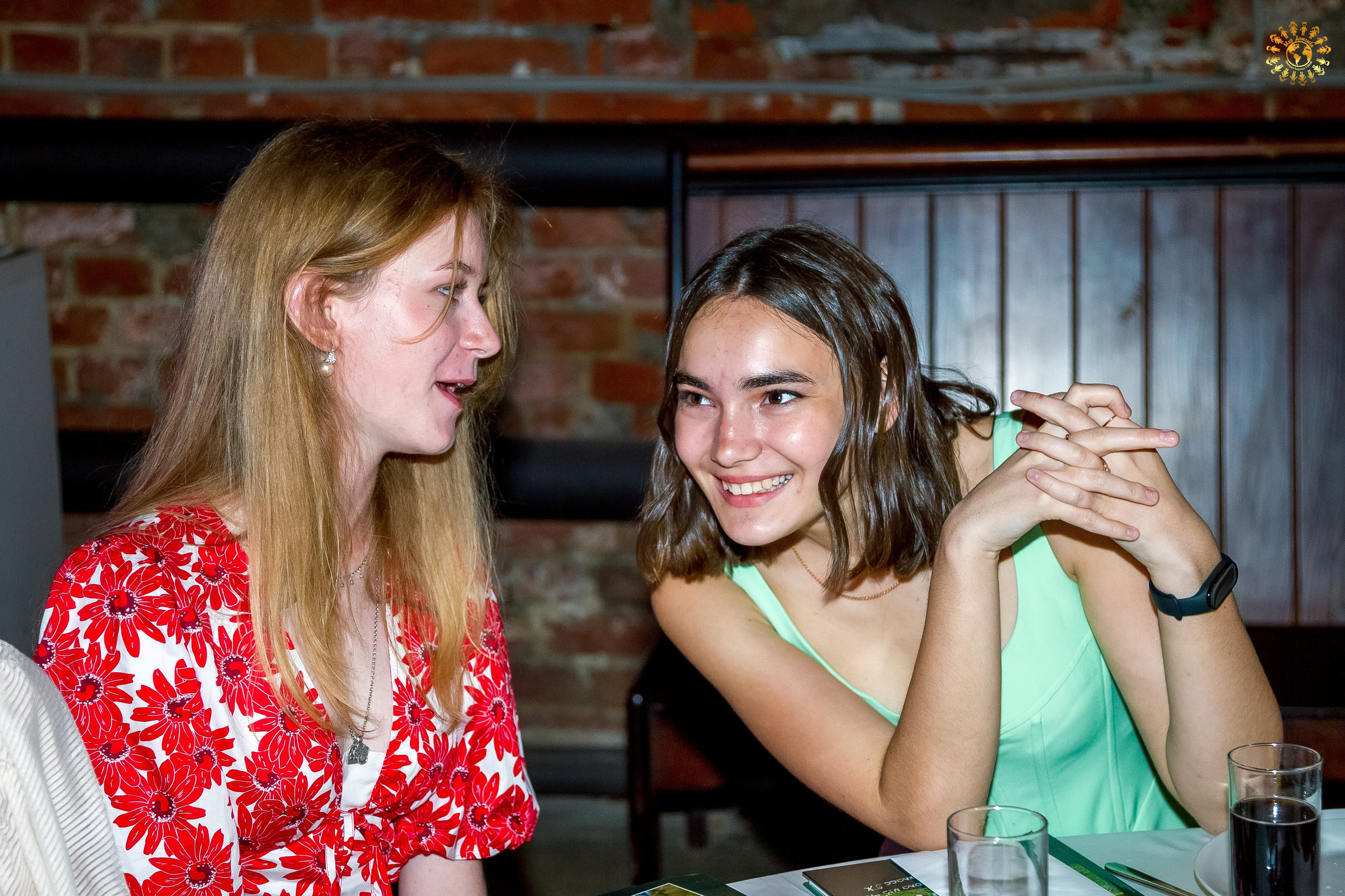 Выпускной 2023 (Школа 548; 9 Ж класс) AG Loft «Библиотека», Москва. Репортажная съемка в Москве и области. Анималистика