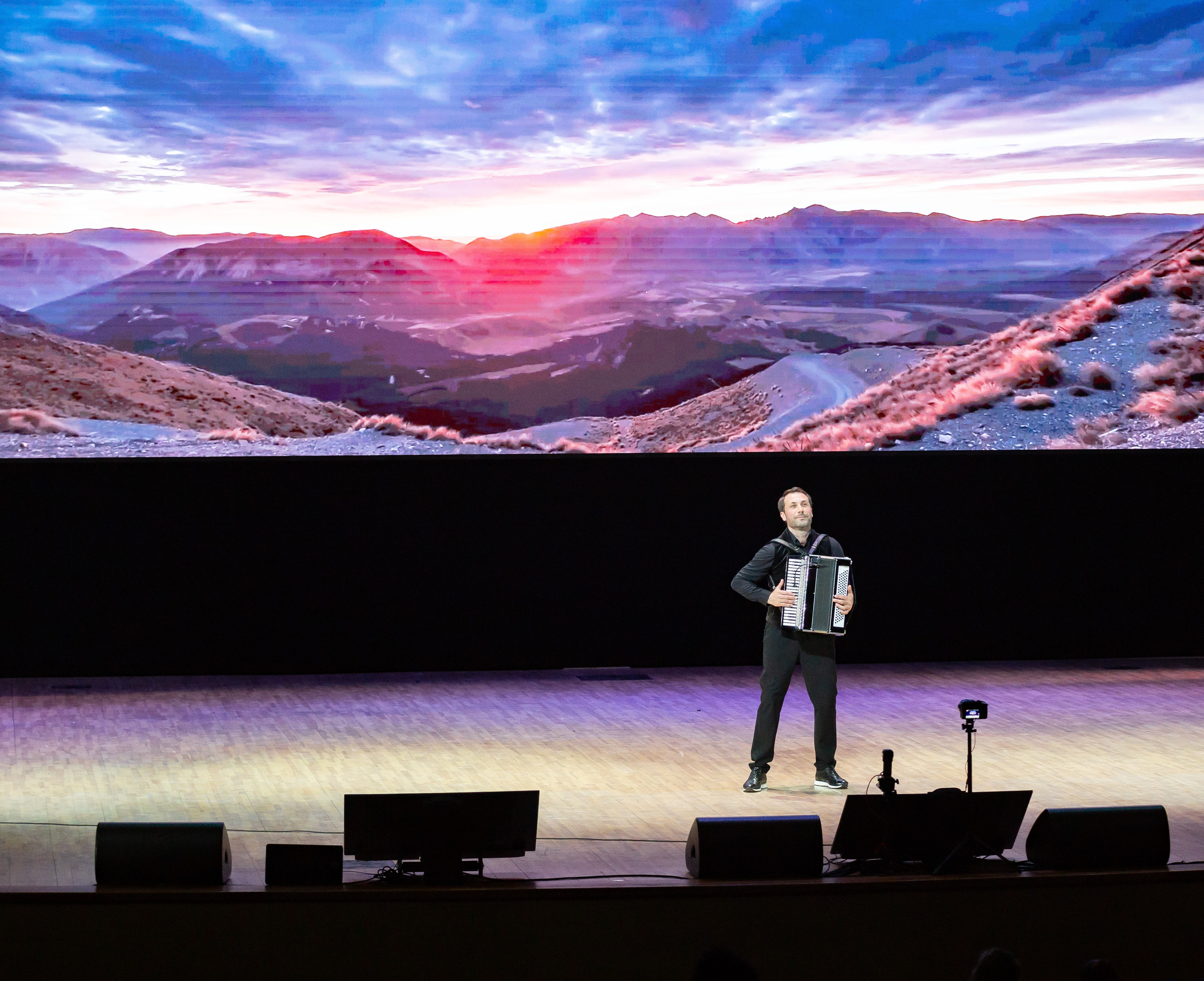 Юбилейный концерт танцевального коллектива «Адыги». Репортажный фотограф в Москве