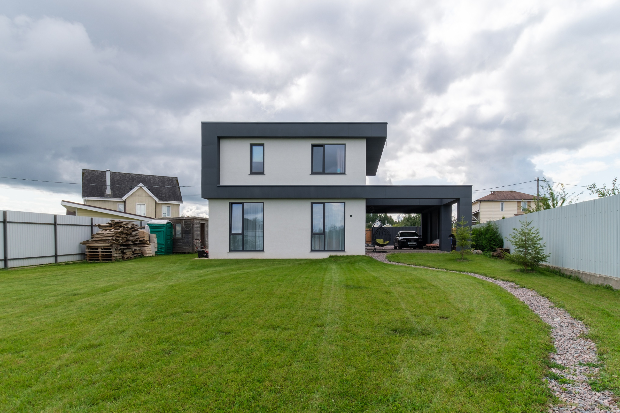 Двухэтажный дом, Вайя