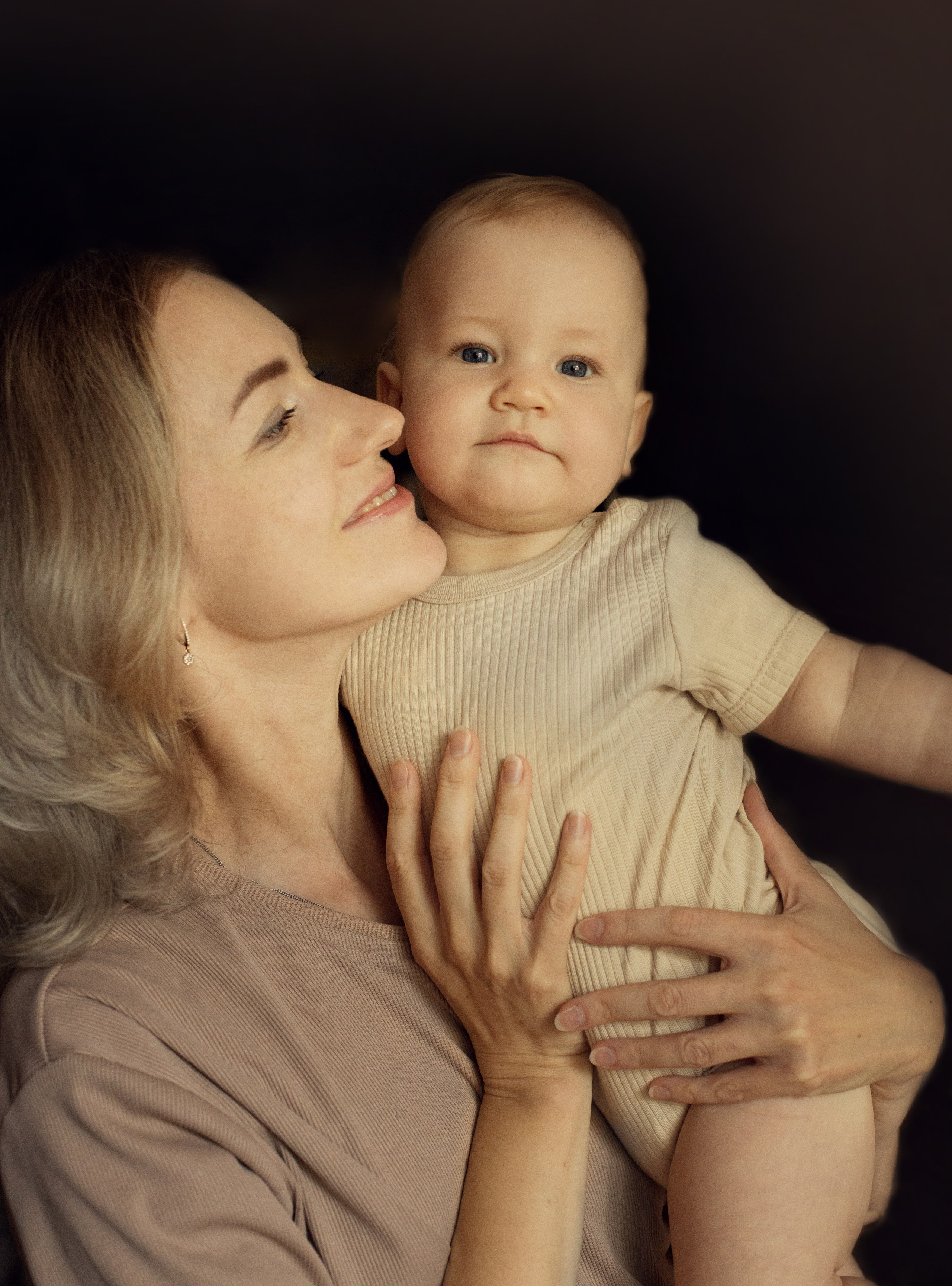 Четыре поколения женщин. Семейный и детский фотограф в Ярославле Елена Макшеева