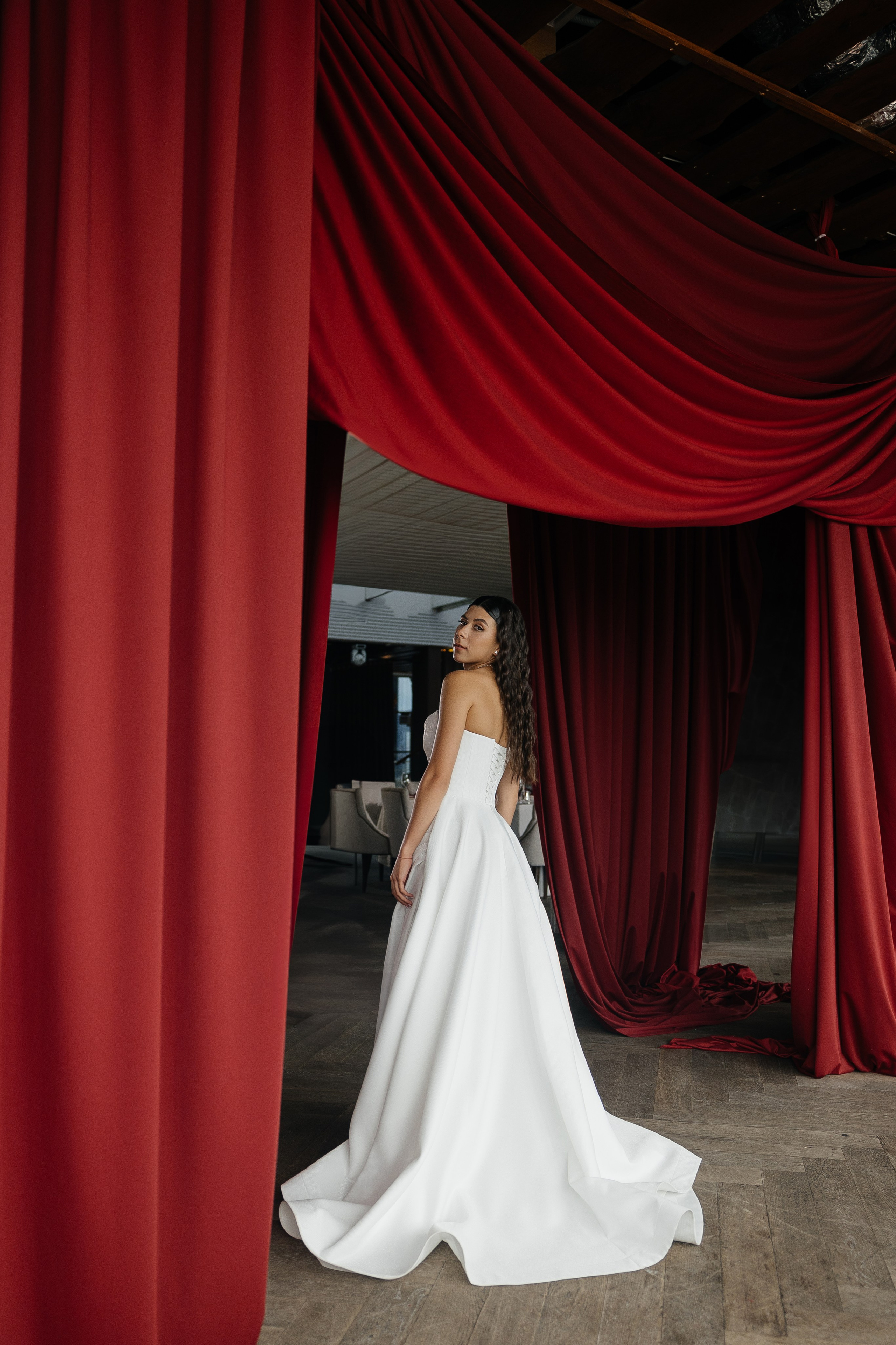 Rain falls down. Главная