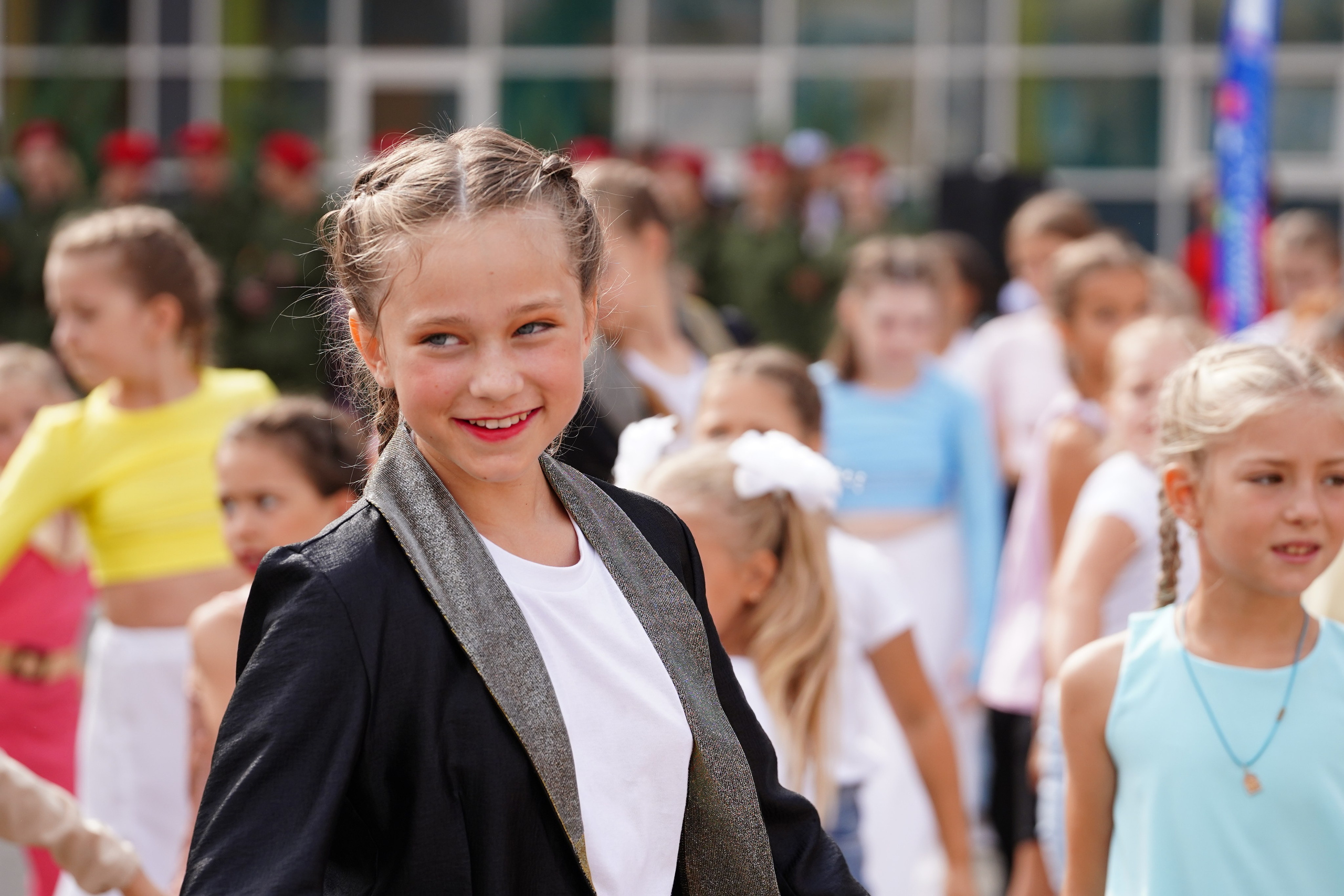 1 сентября Линейка. MEMENTO.Выпускные альбомы, школьные, юбилейные и другие книги. Ростов-на-Дону