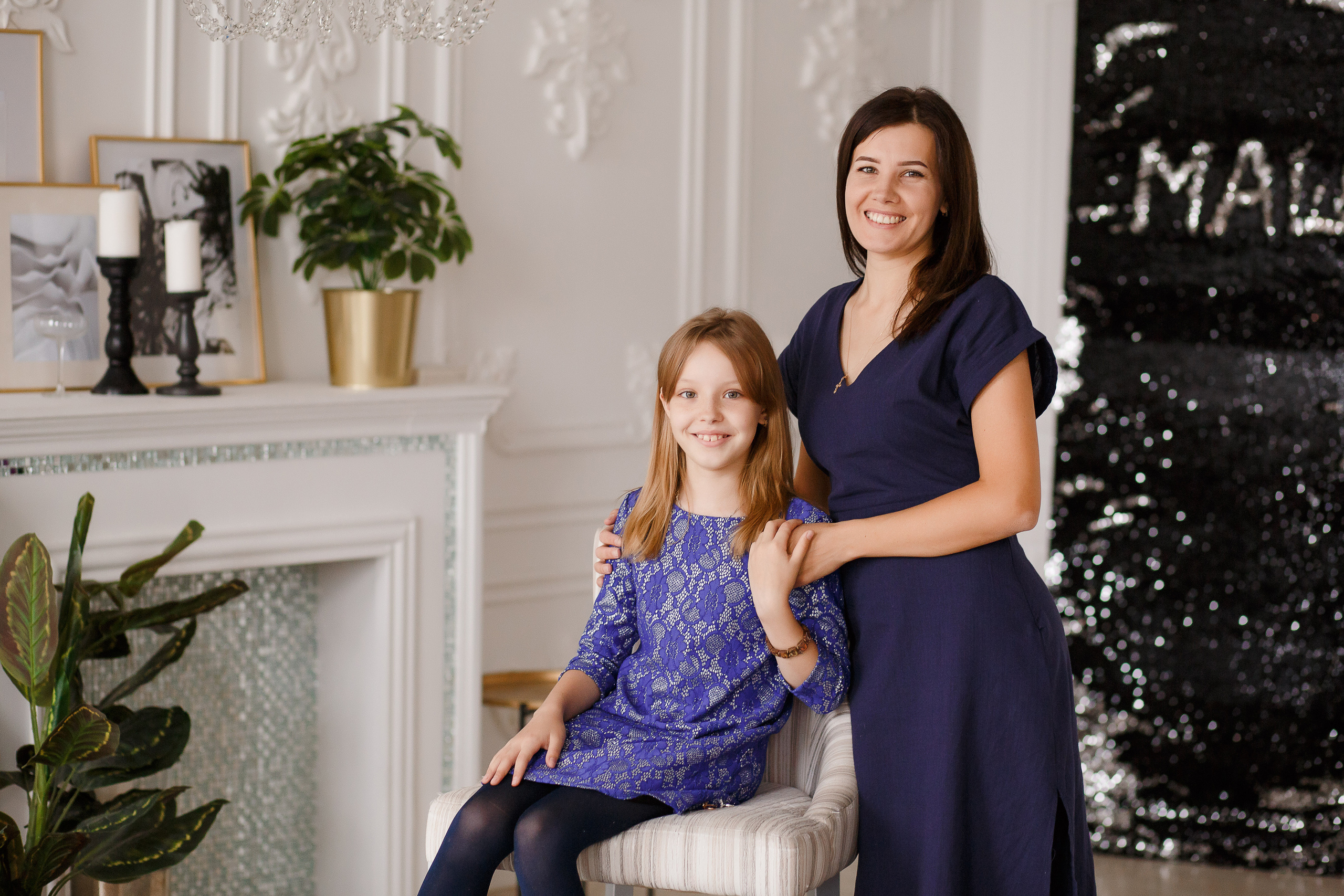 Семейная фотосессия в фотостудии и на природе в Твери. Свадебный и семейный фотограф в Твери и Тверской области