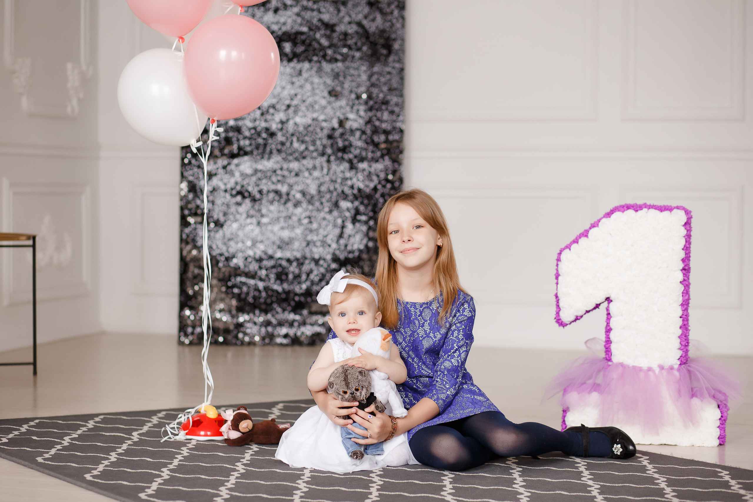 Семейная фотосессия в фотостудии и на природе в Твери. Свадебный и семейный фотограф в Твери и Тверской области