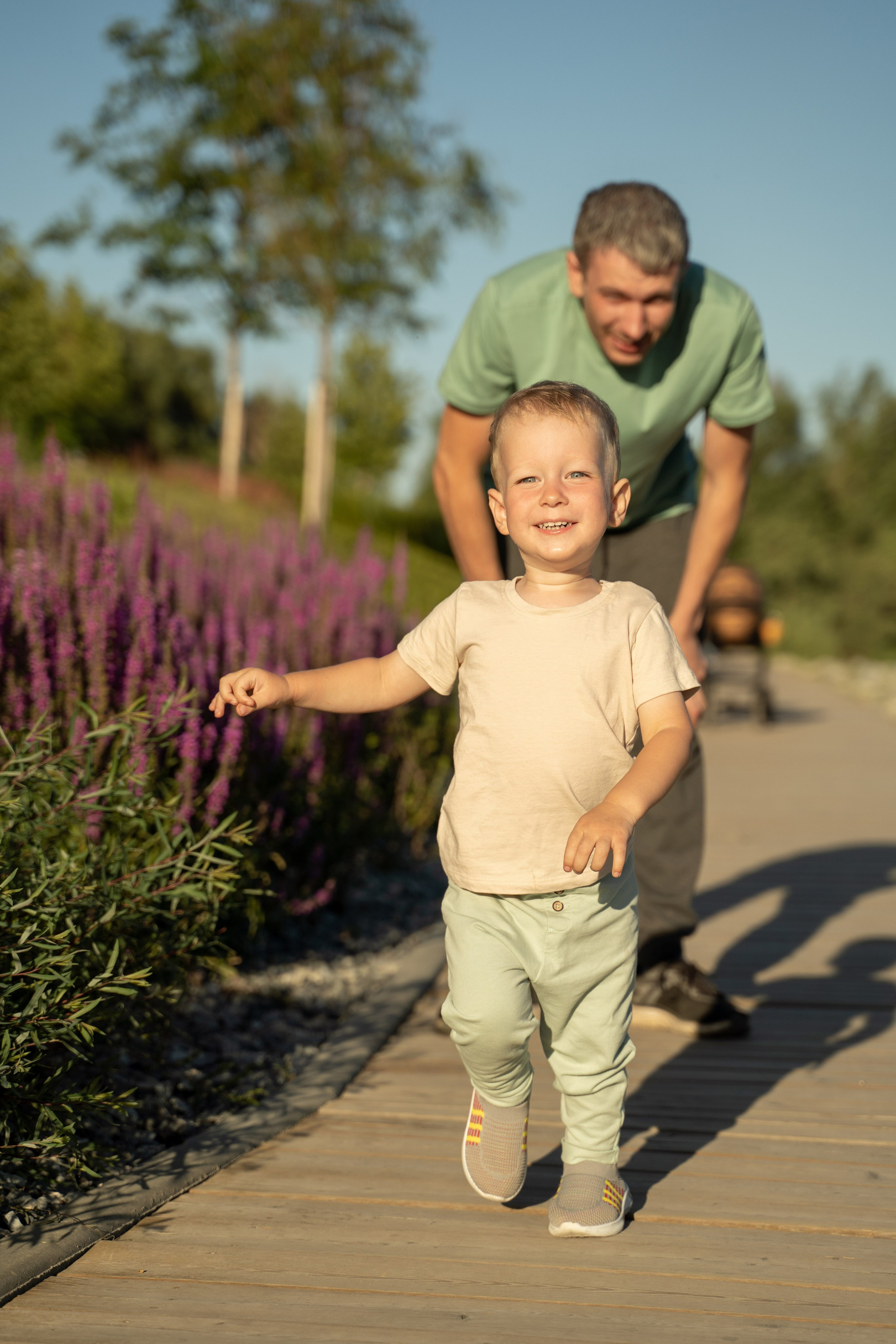 Семейная прогулка. Главная