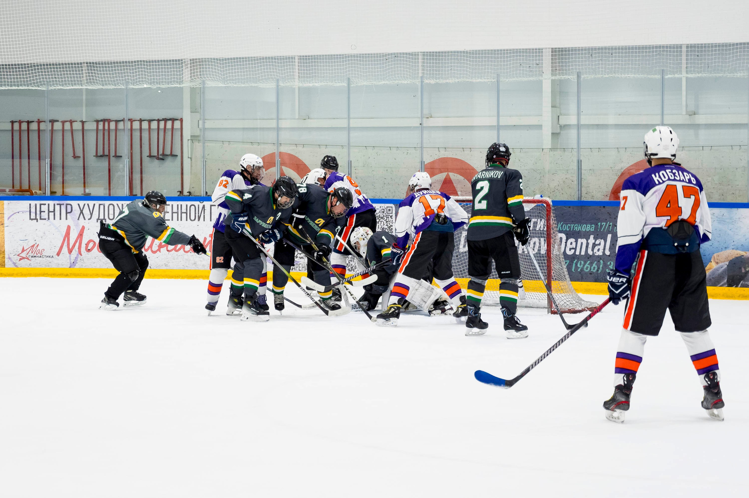 Хоккейный матч корпоративной команды Зарубежнефть. Репортажный фотограф и видеограф Слава Думчев. Тимбилдинги, отчетники, корпоративы