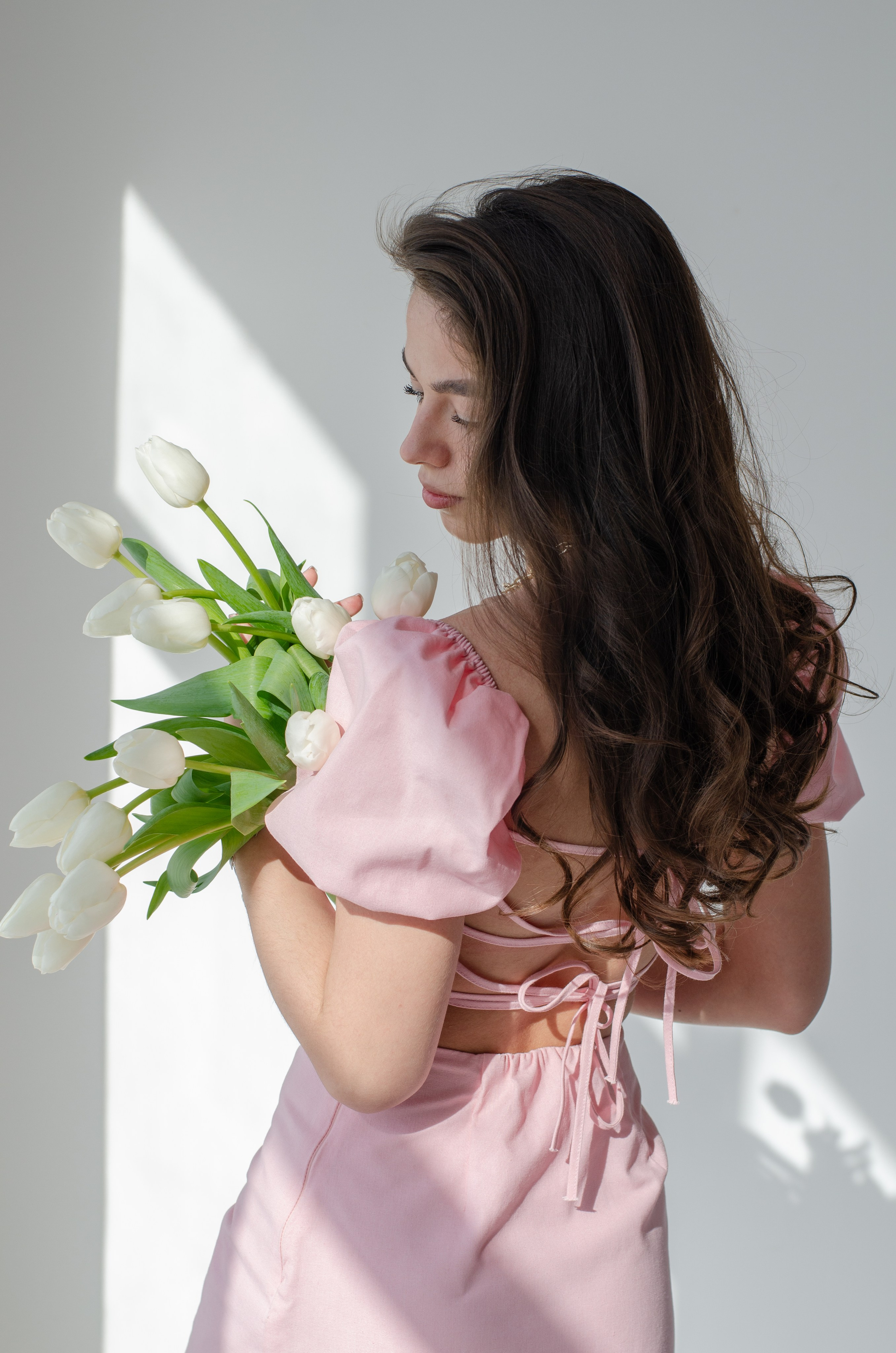 Евгения, тюльпаны. Фотограф Челябинск Ирина Ермоленко