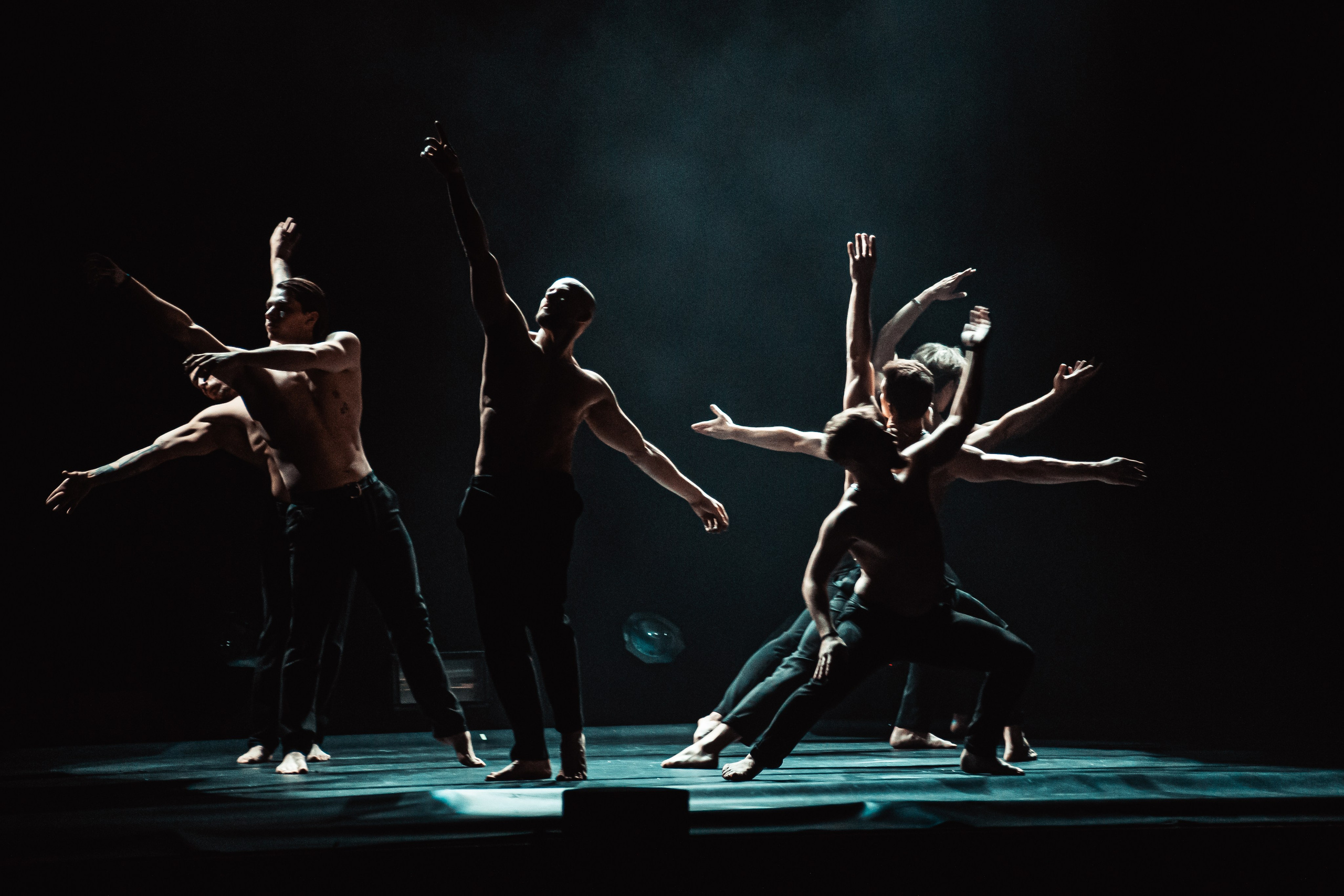 Шоу под дождем, Гранд Холл Сибирь, 20.02.2026. Фотограф Регина Крикунова г. Красноярск