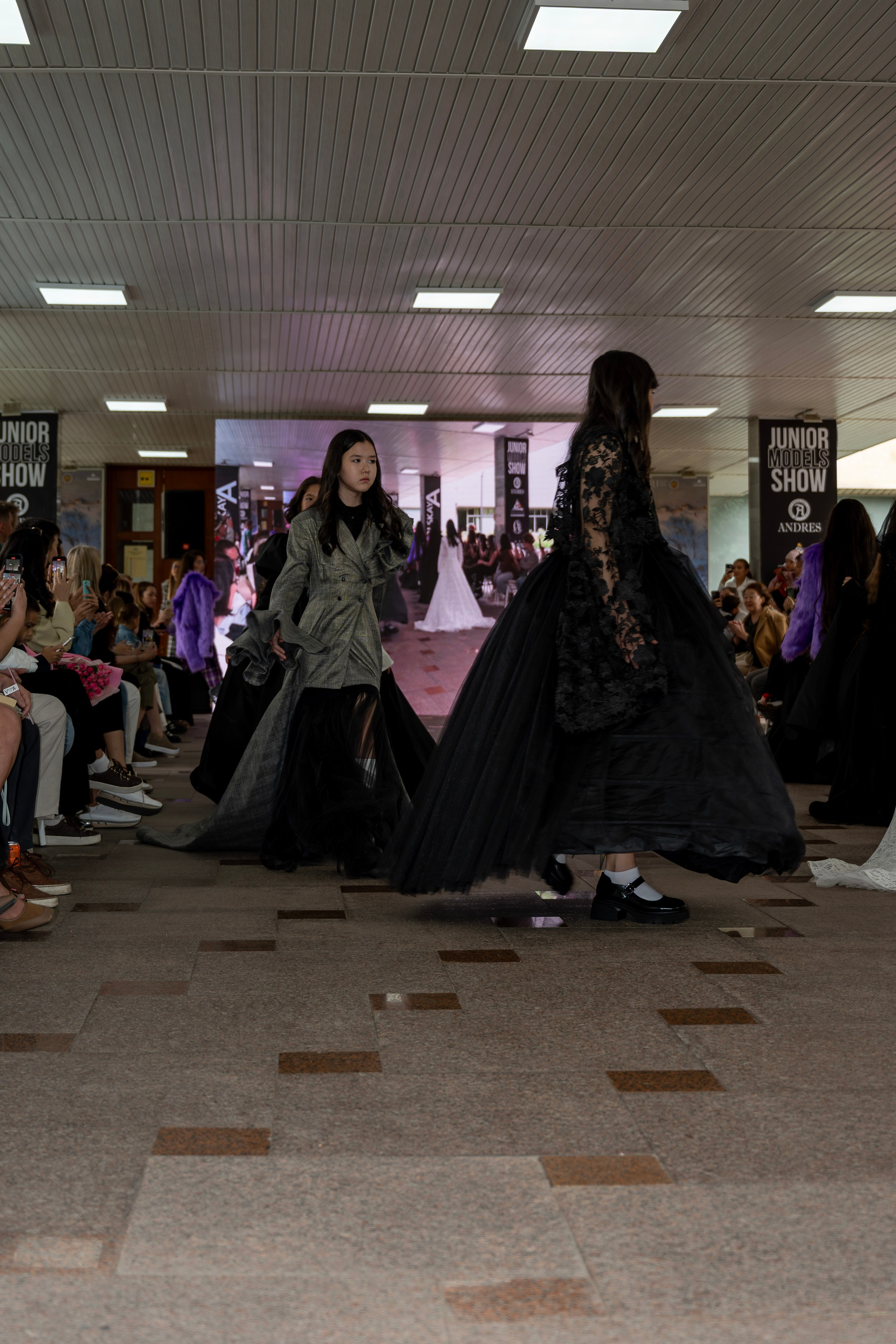 Фотосъемка мероприятия  Junior Fashion week. Фотограф в Алматы Егор Поленов