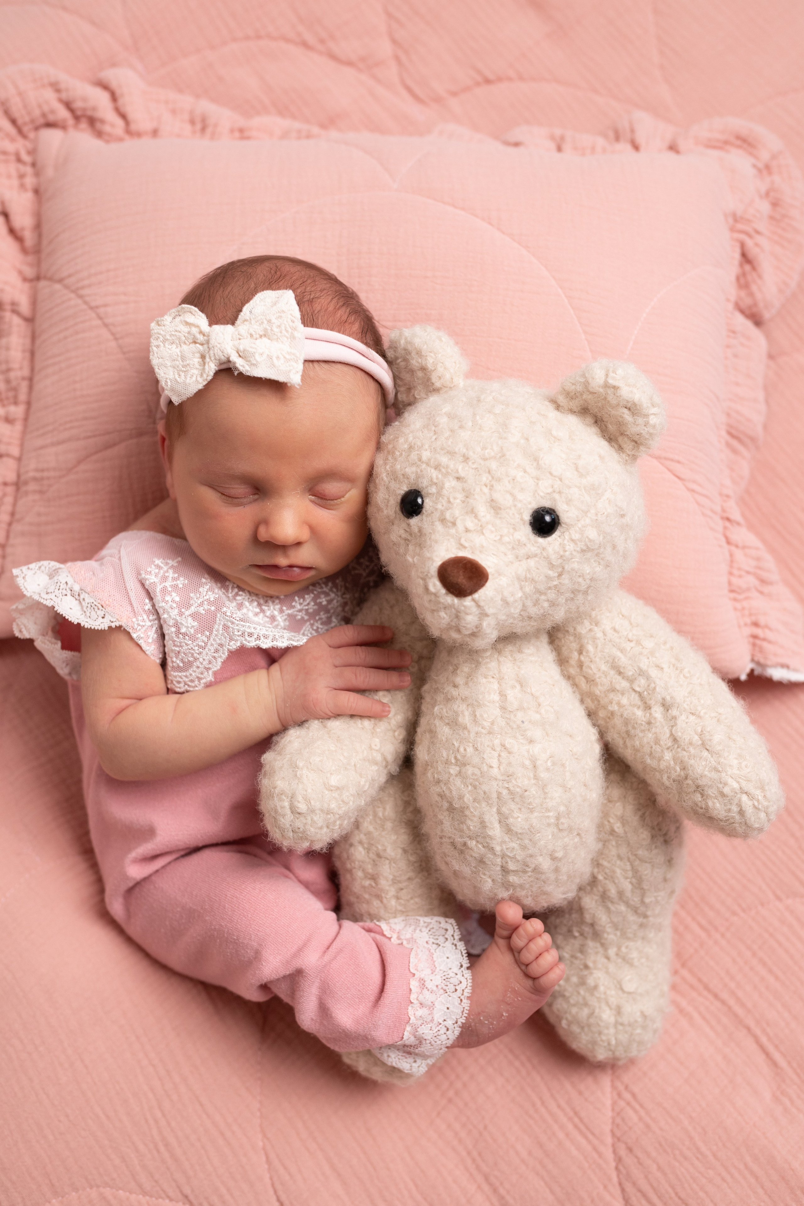 Натуральный стиль newborn. Фотограф новорождённых Анапа Елена Кушнарь