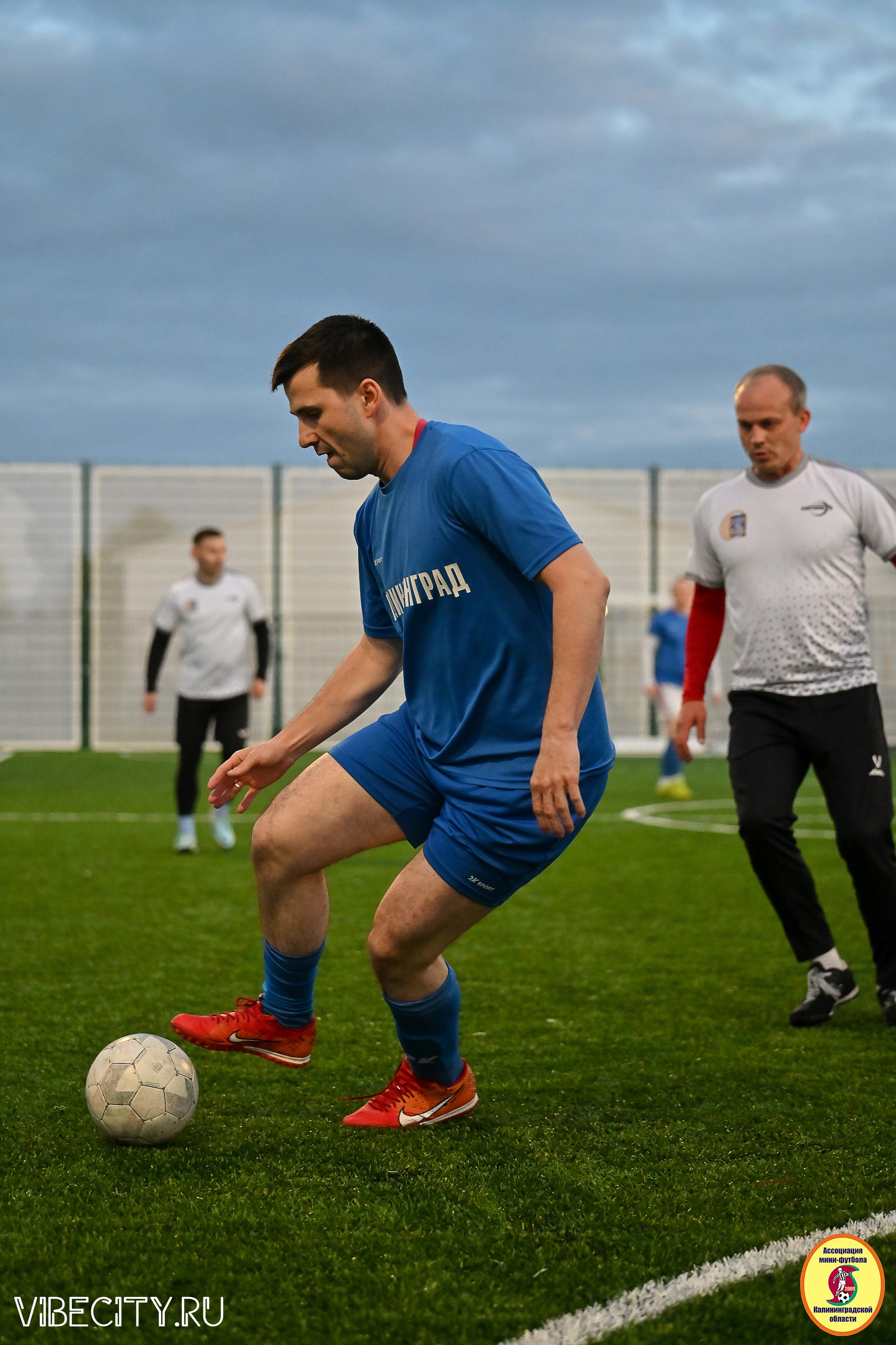 ИГРЫ МИНИ-ФУТБОЛЬНОЙ И КОРПОРАТИВНОЙ ЛИГИ. VIBECITY.RU Вайб Сити Ру Фоторепортажи Фотоотчеты Калининград