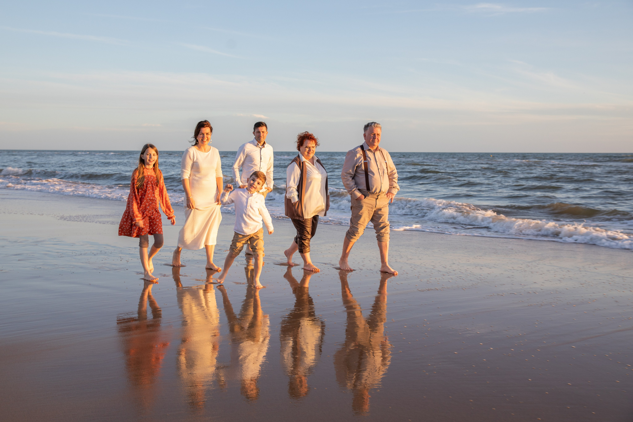 Three Generations by the Ocean. Professional Photographer in Portugal. Oksana Lomnova