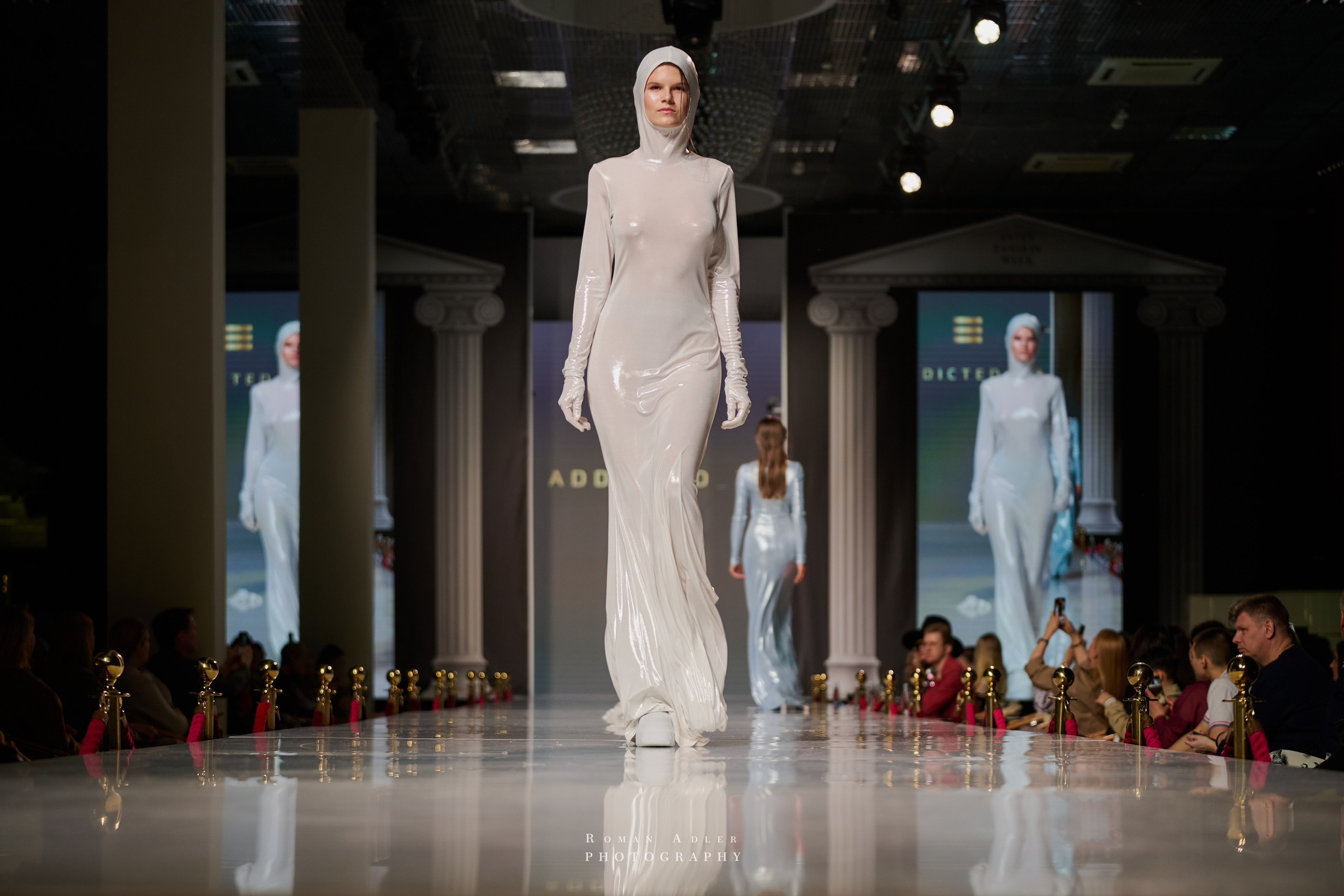 ESTET FASHION WEEK ВЕСНА — 2025. Фотограф Роман Адлер