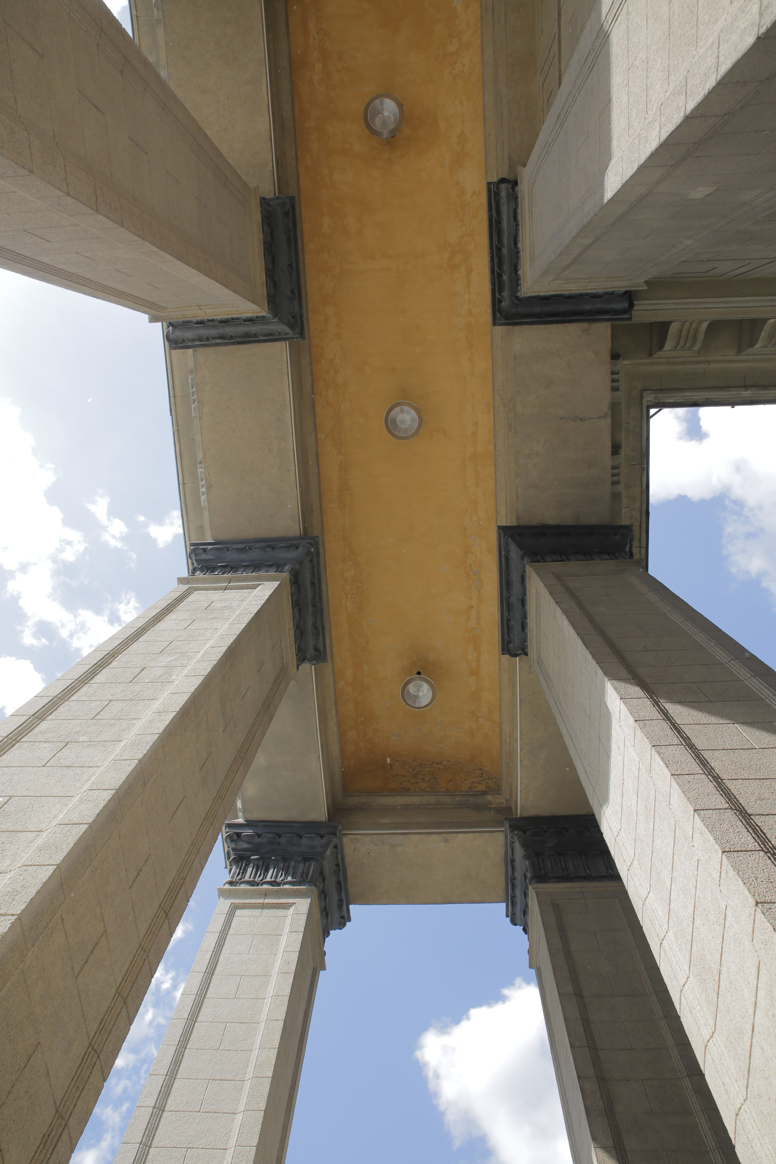 Г. Новосибирск. Студия Максима Белослюдцева