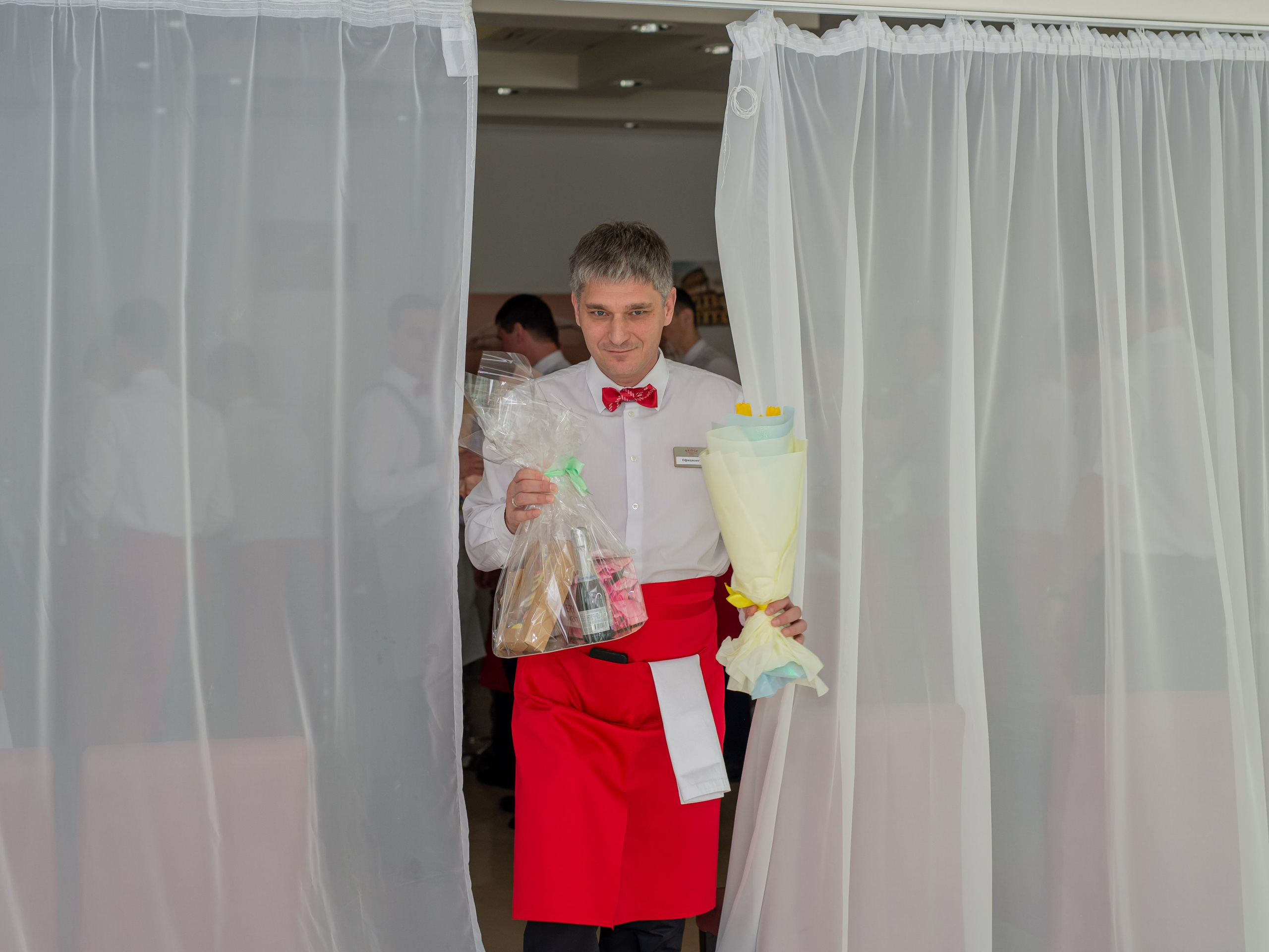 Bridge Resort. 8 марта. Поздравление от мужчин. Фотограф Сергей Катаев