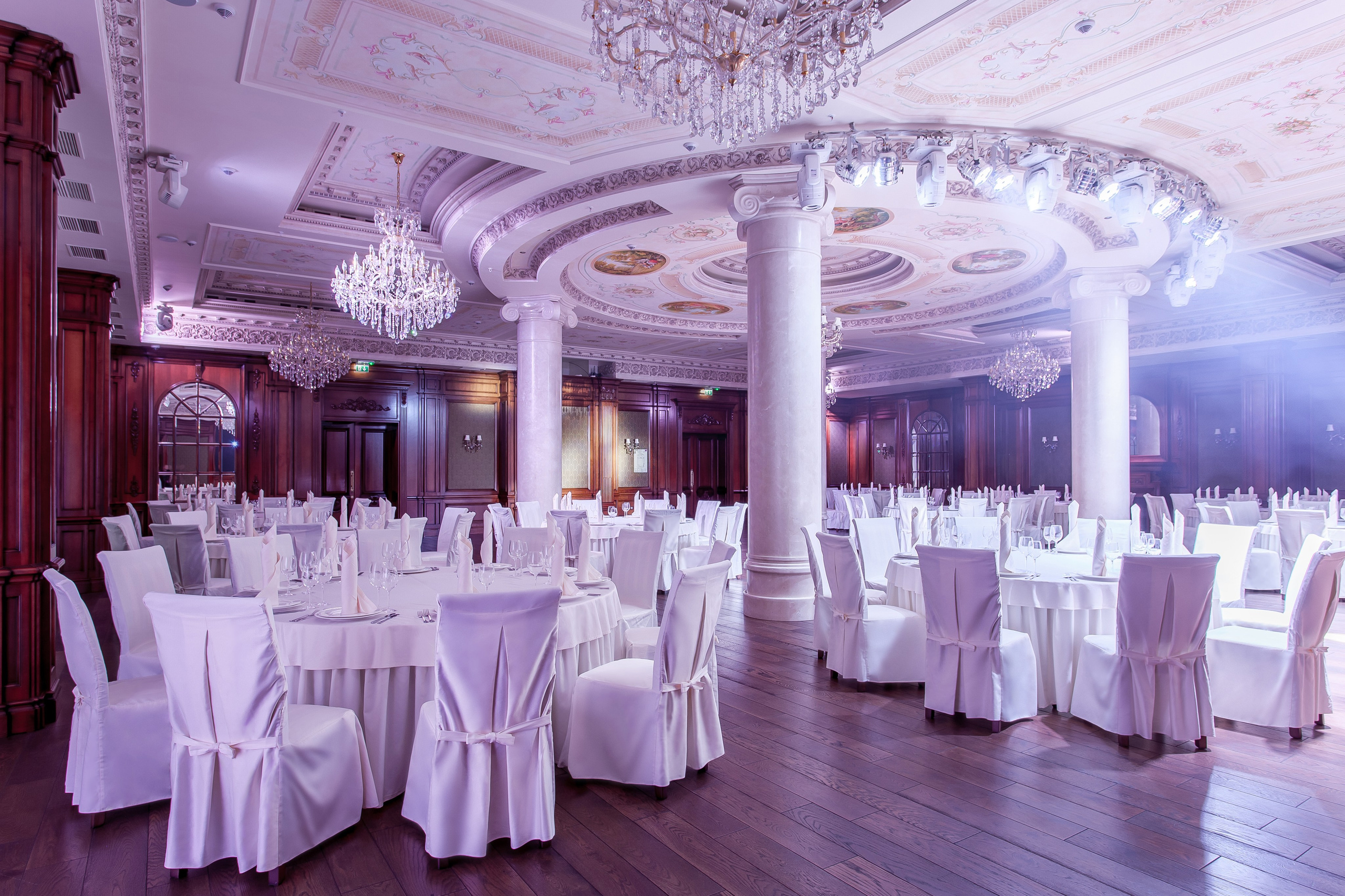 Hotels. Interior photographer Vitalii in Portland and Vancouver