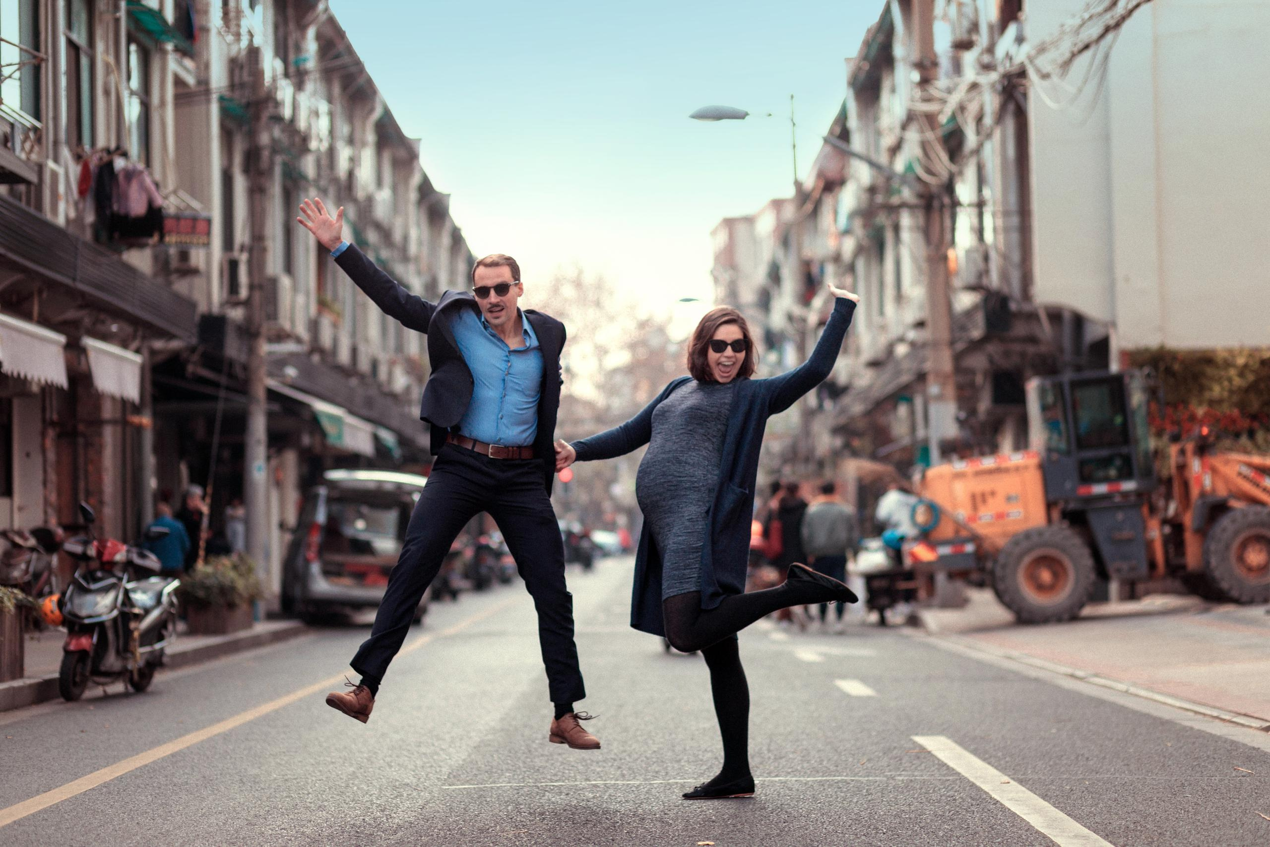 Веселая съемка беременности. Свадебные видео