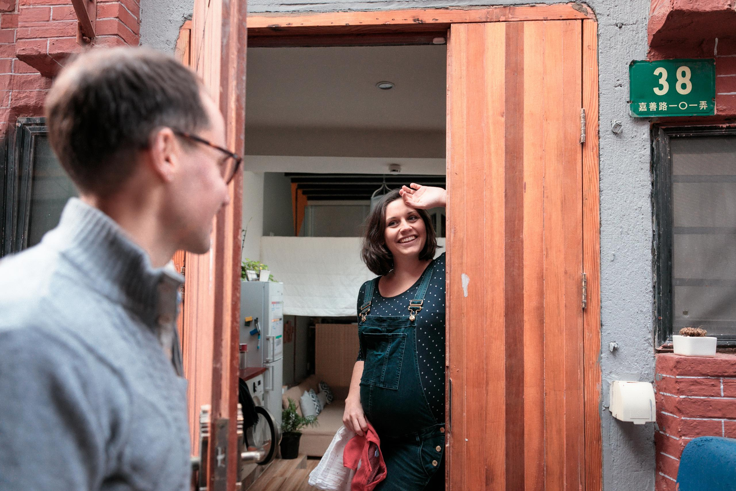 Веселая съемка беременности. Свадебные видео