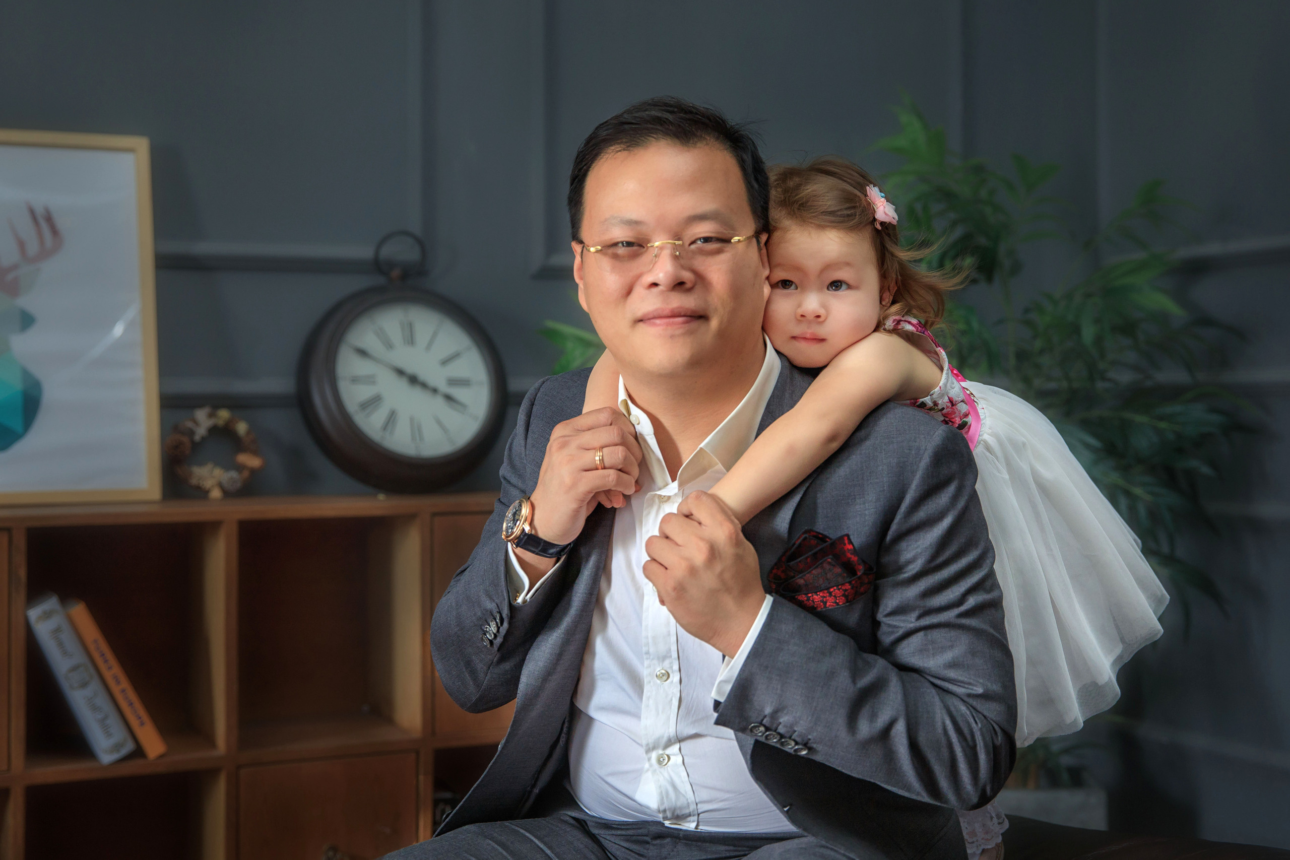 Семейная студийная фотосессия. Свадебные видео