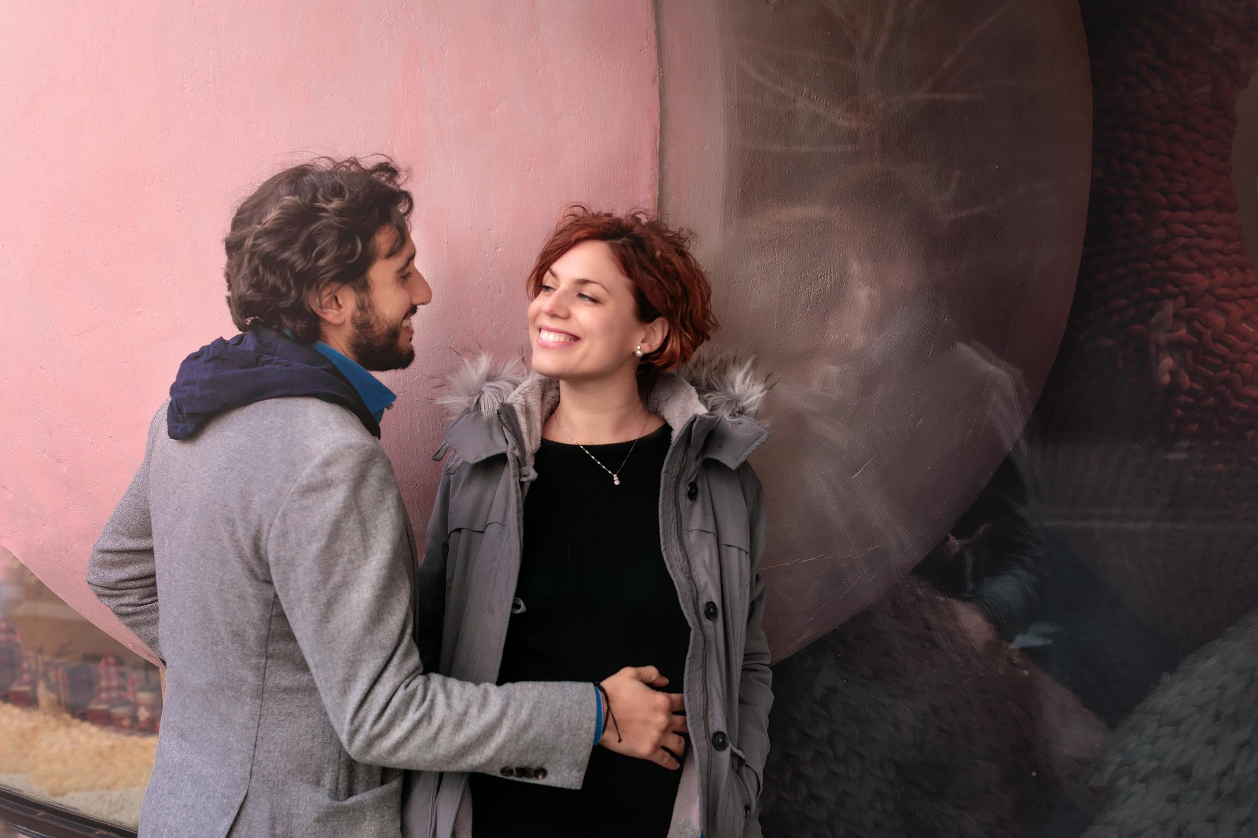 Беременность, прогулка в городе + дома. Свадебные видео