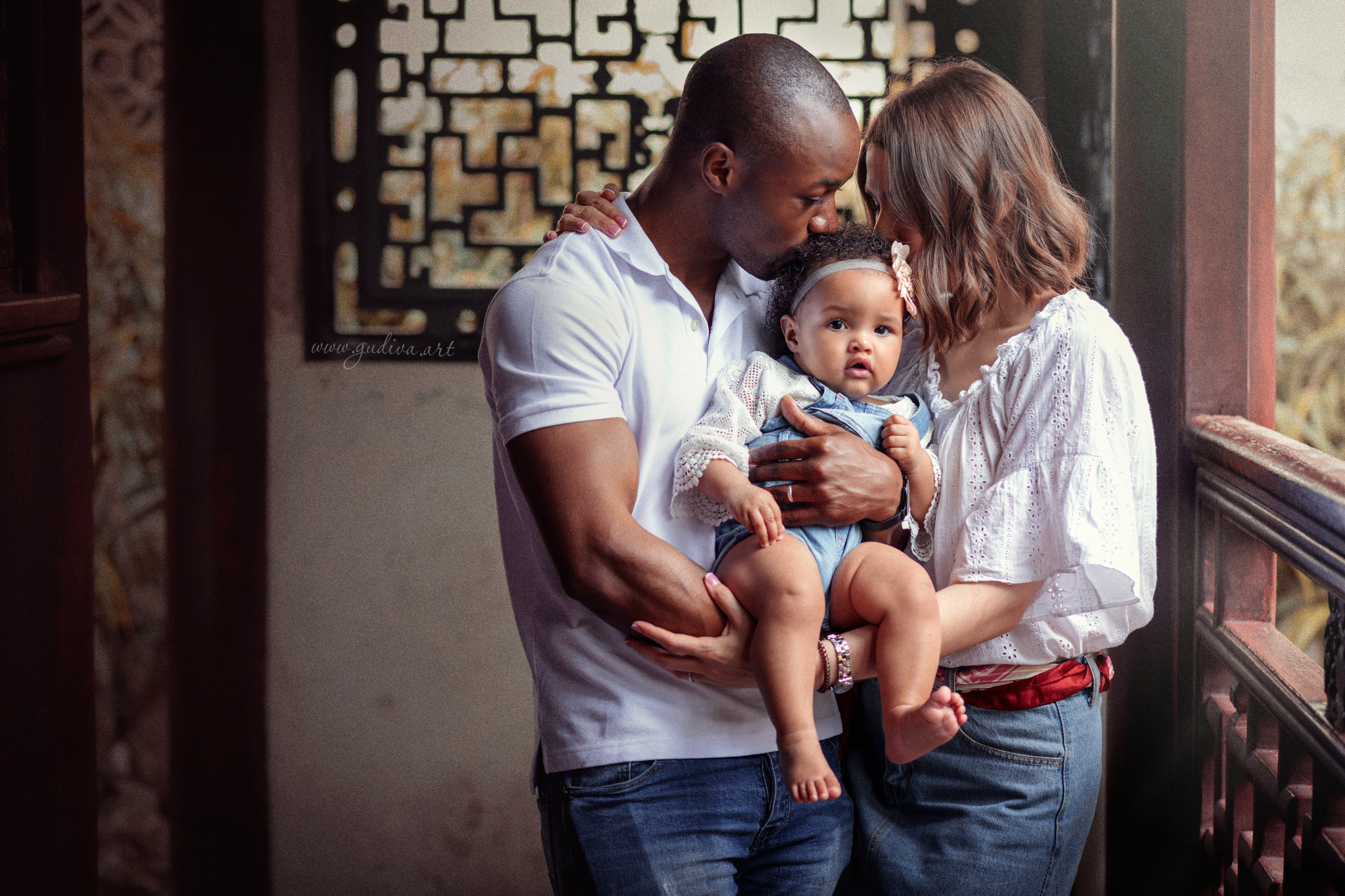 Семейная фотосессия в парке Yu Yuan. Свадебные видео