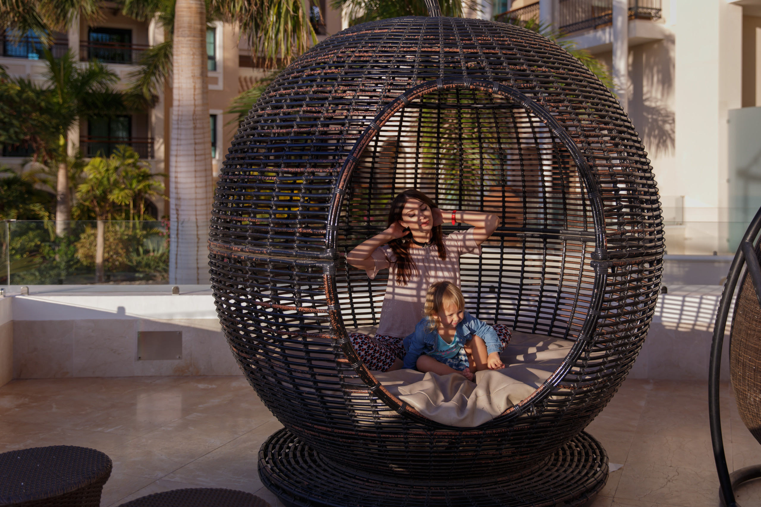 Пляжная семейная фотосессия для Евгении и Амелии. Свадебные видео