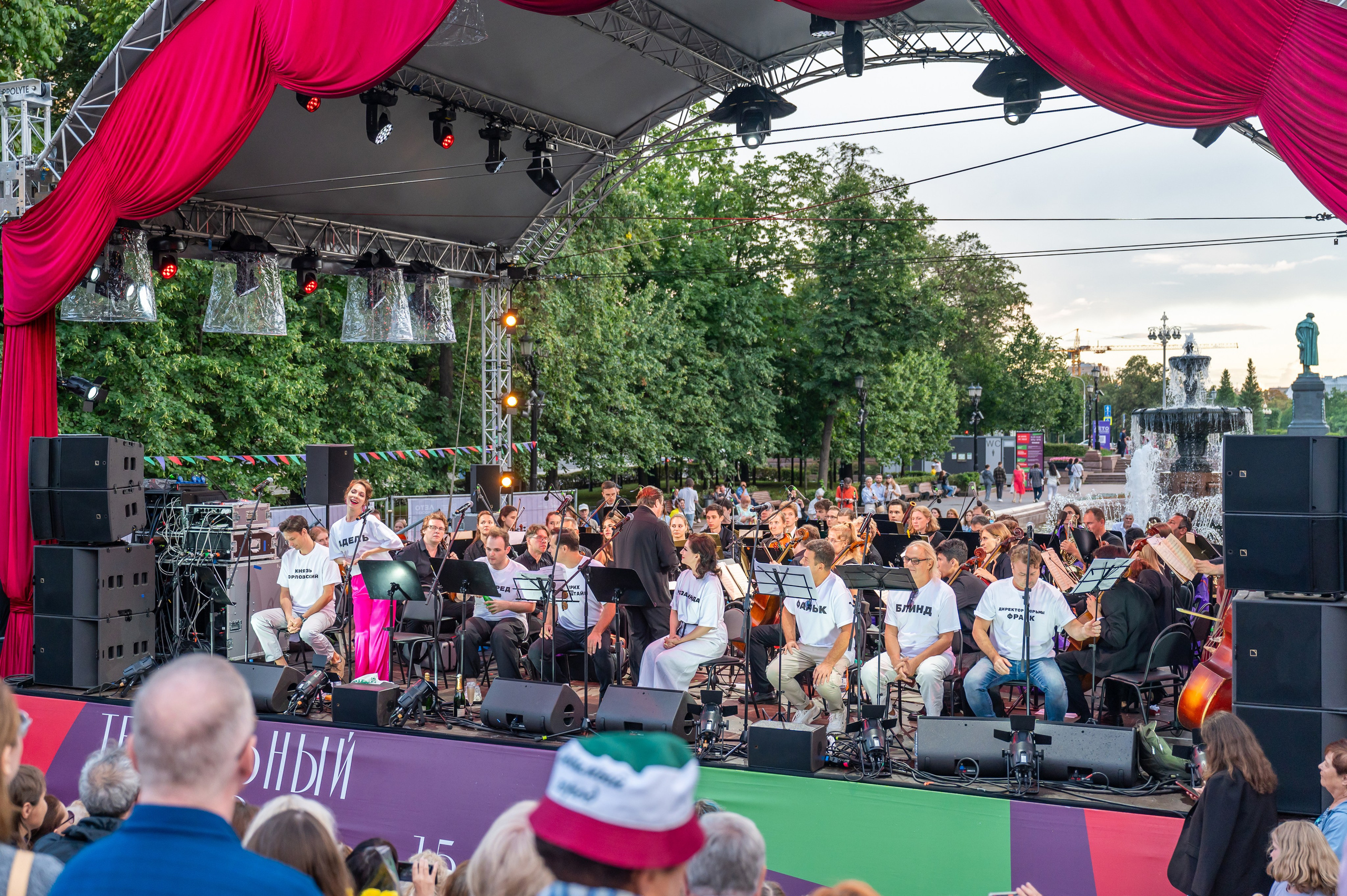 Театральный бульвар 2024. Фотограф Анна Мельникова | Москва