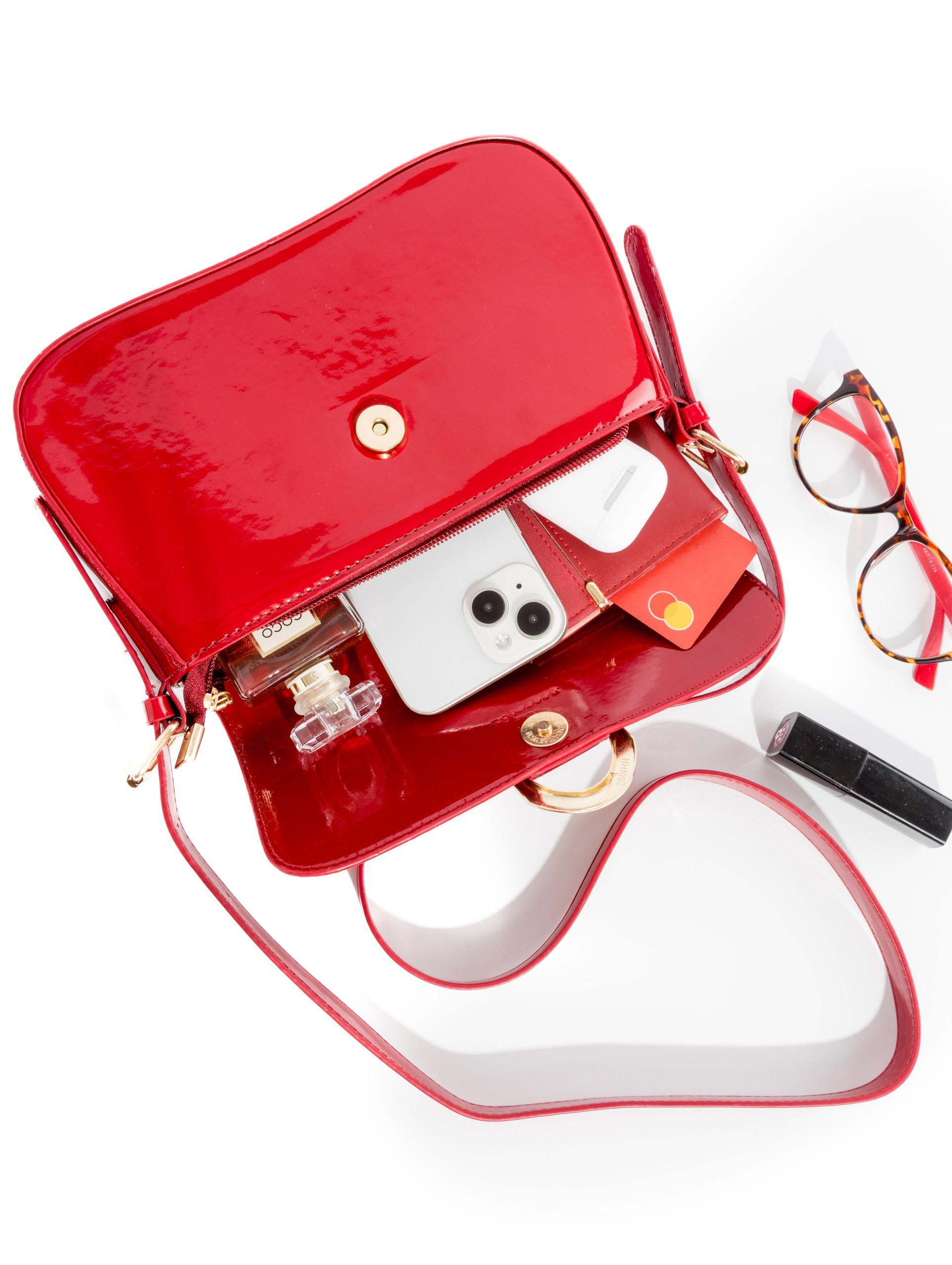 Предметная съёмка сумок и рюкзаков для каталогов, рекламы, сайтов и маркетплейсов. Студия коммерческой съемки ХВОЯ