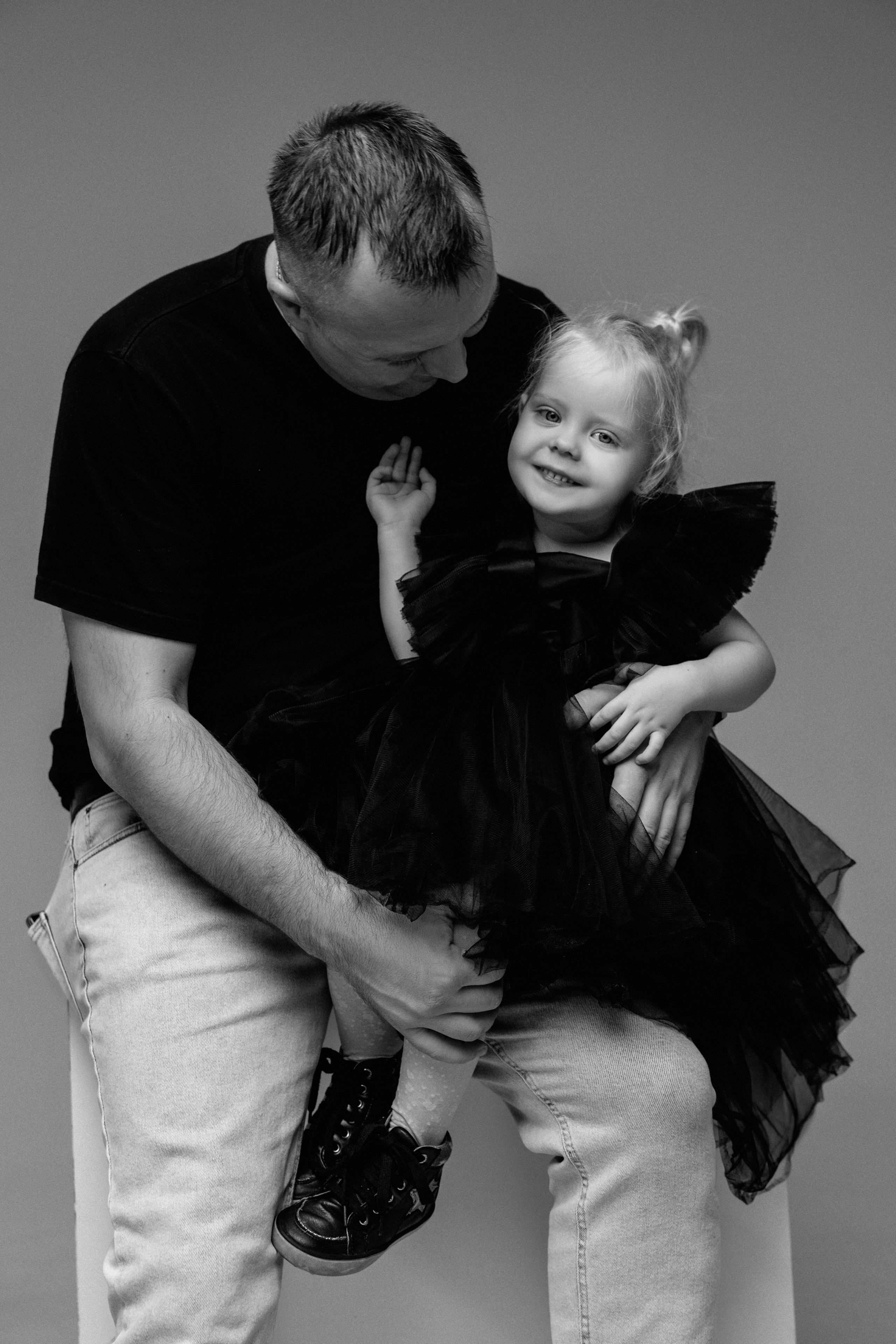 Магия семейных кадров в уютной студии. Ваш семейный фотограф в Минске — Вика Трегубова