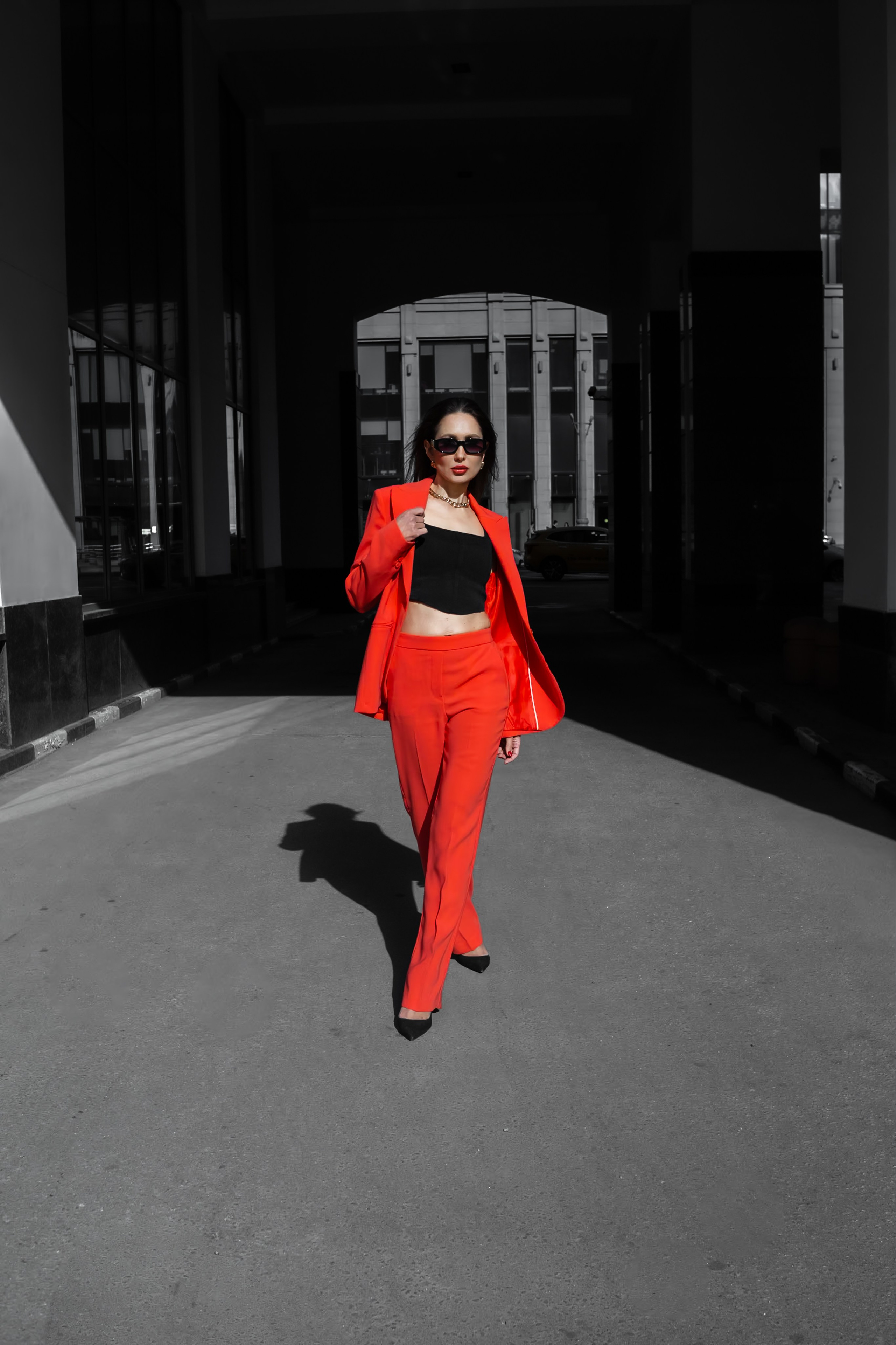 Контрастный фон без глубины резкости: Искусство выделения объекта. Портретный фотограф в Москве Виталий Сабирзянов