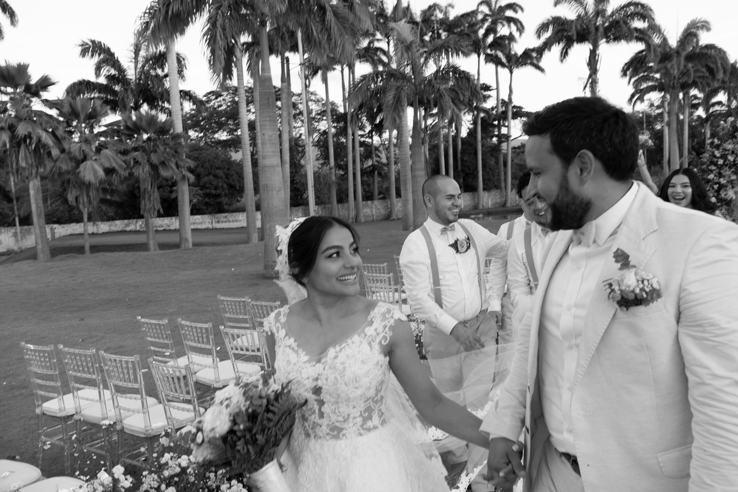 Carola & Gerson. Wedding Photographer in Barcelona and Medellin