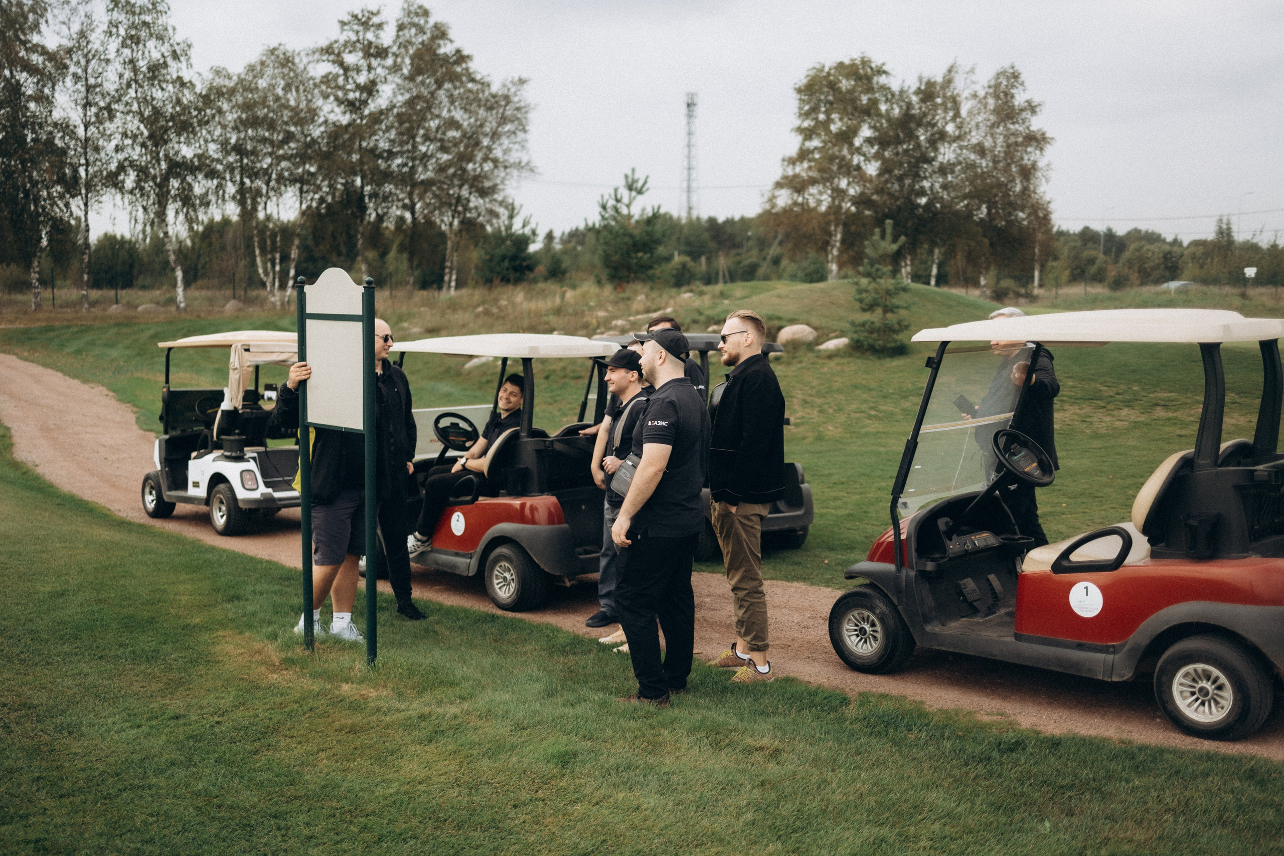 Корпоратив компании Аксон «игра в гольф». Фотограф Артем Бросов в Санкт-Петербурге и Дубае