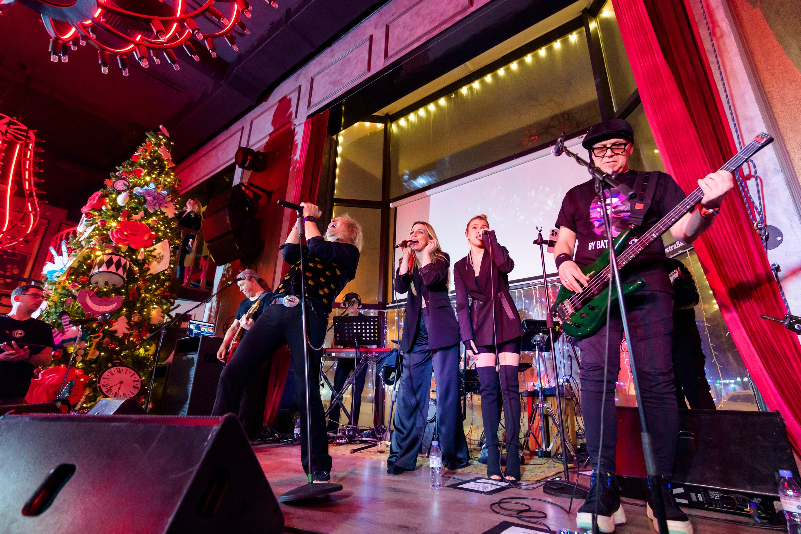 Люстра бар. Репортажный фотограф Сергей Дроздов