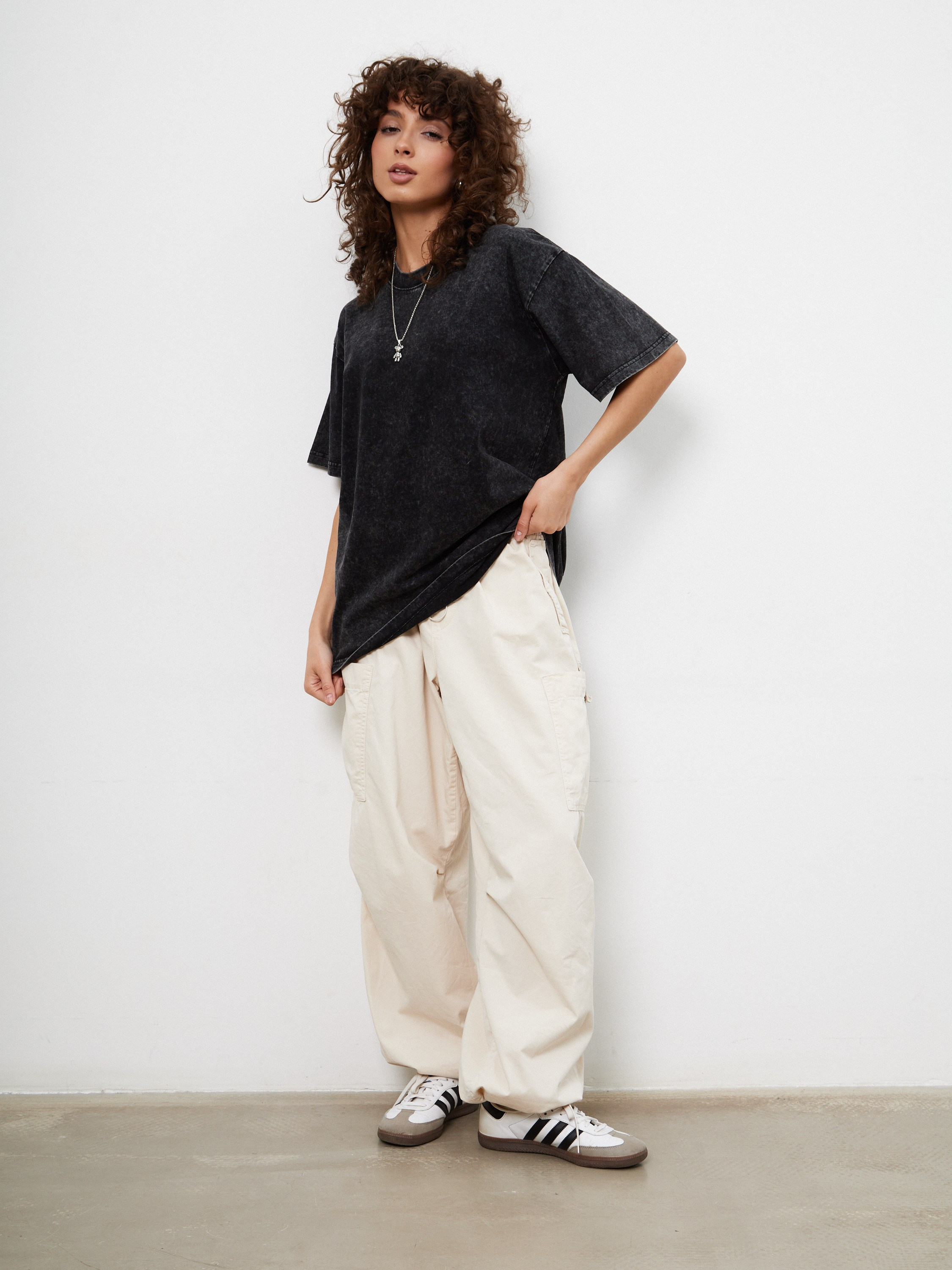 Фотосъемка футболок тай дай Екатеринбург Wildberries ВБ Ozon Озон фотосессия одежды Екб заказать цена фотосъемка товара WB варенки Екб. Фотограф Екатеринбург Анастасия Жерновская | Маркетплейсы и нейрофото