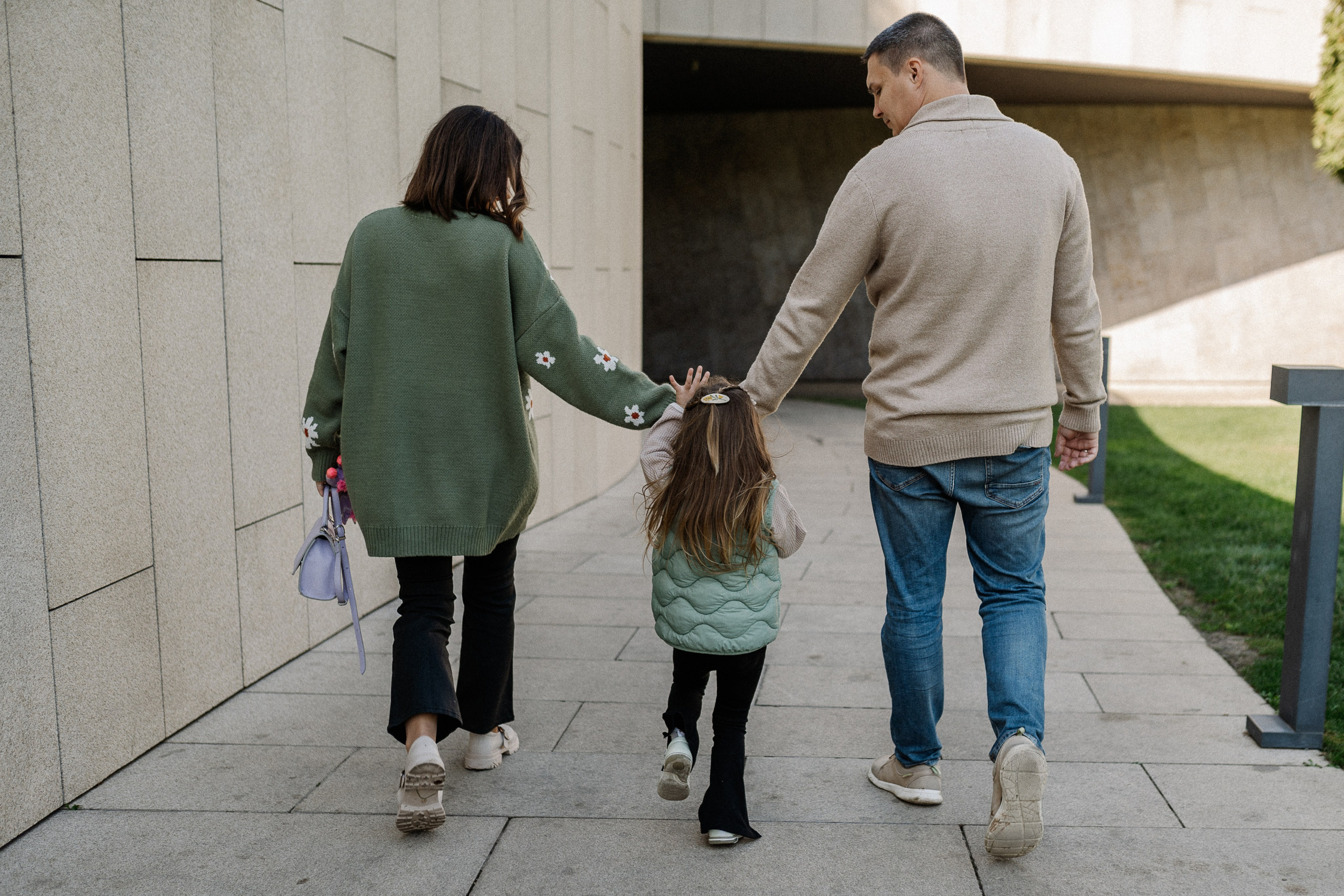 Женёк, Артём и Света в парке. Семейный и детский фотограф в Краснодаре