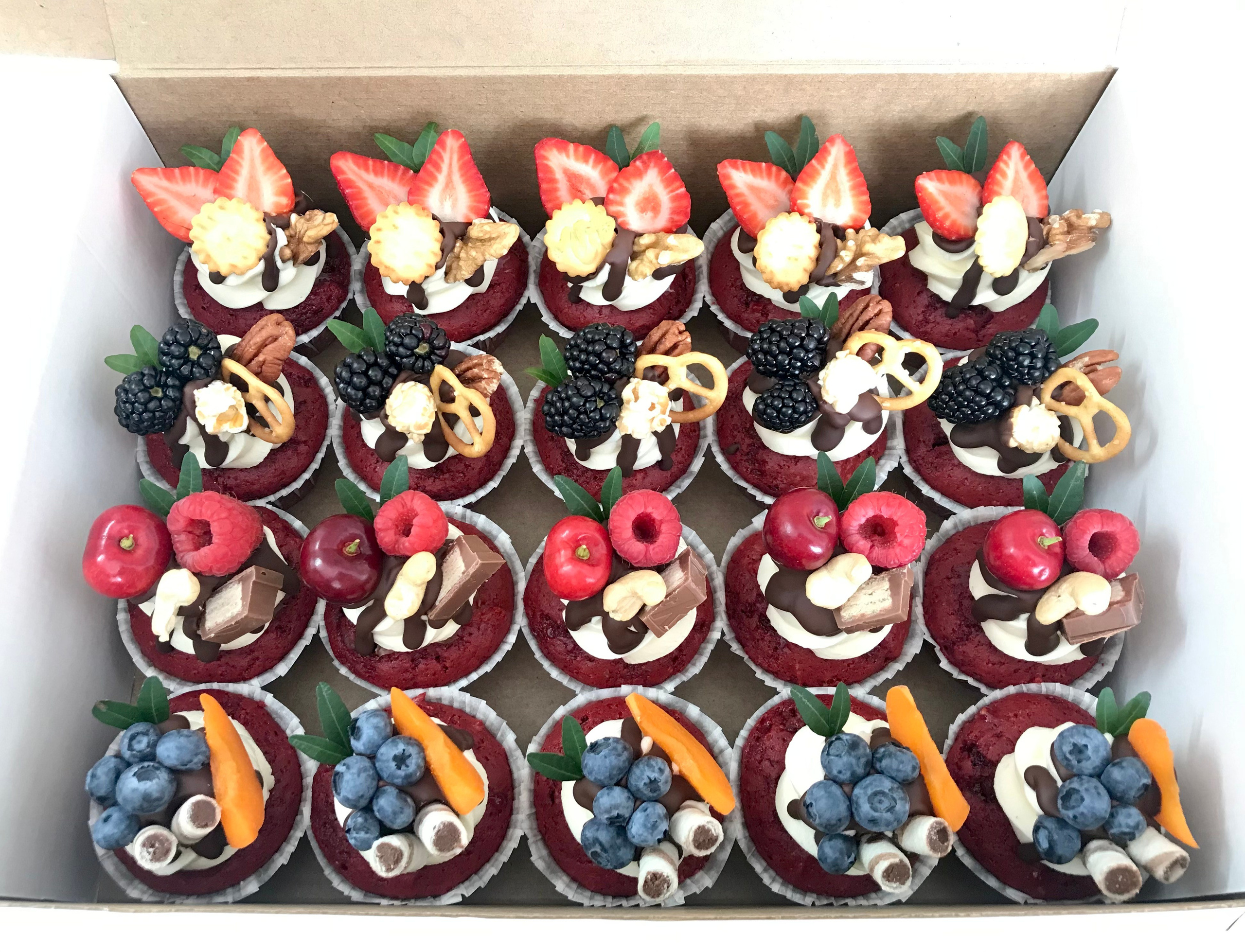 Капкейки фуршетные. Katyasugarsugar капкейки, зефир, торты Москва