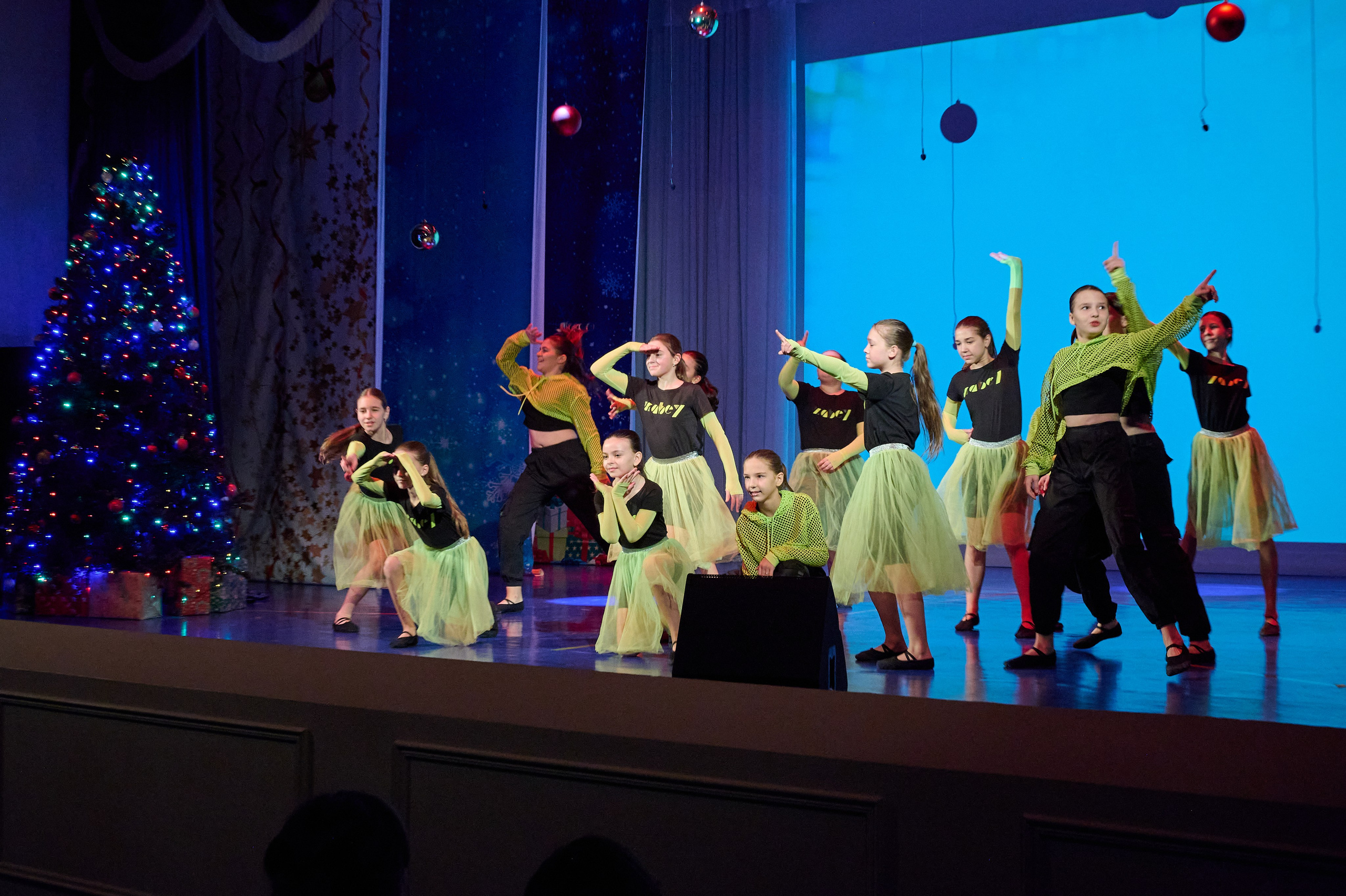 НГ концерт в Марьиной роще. Жизнь курорта Кабардинка в фотографиях