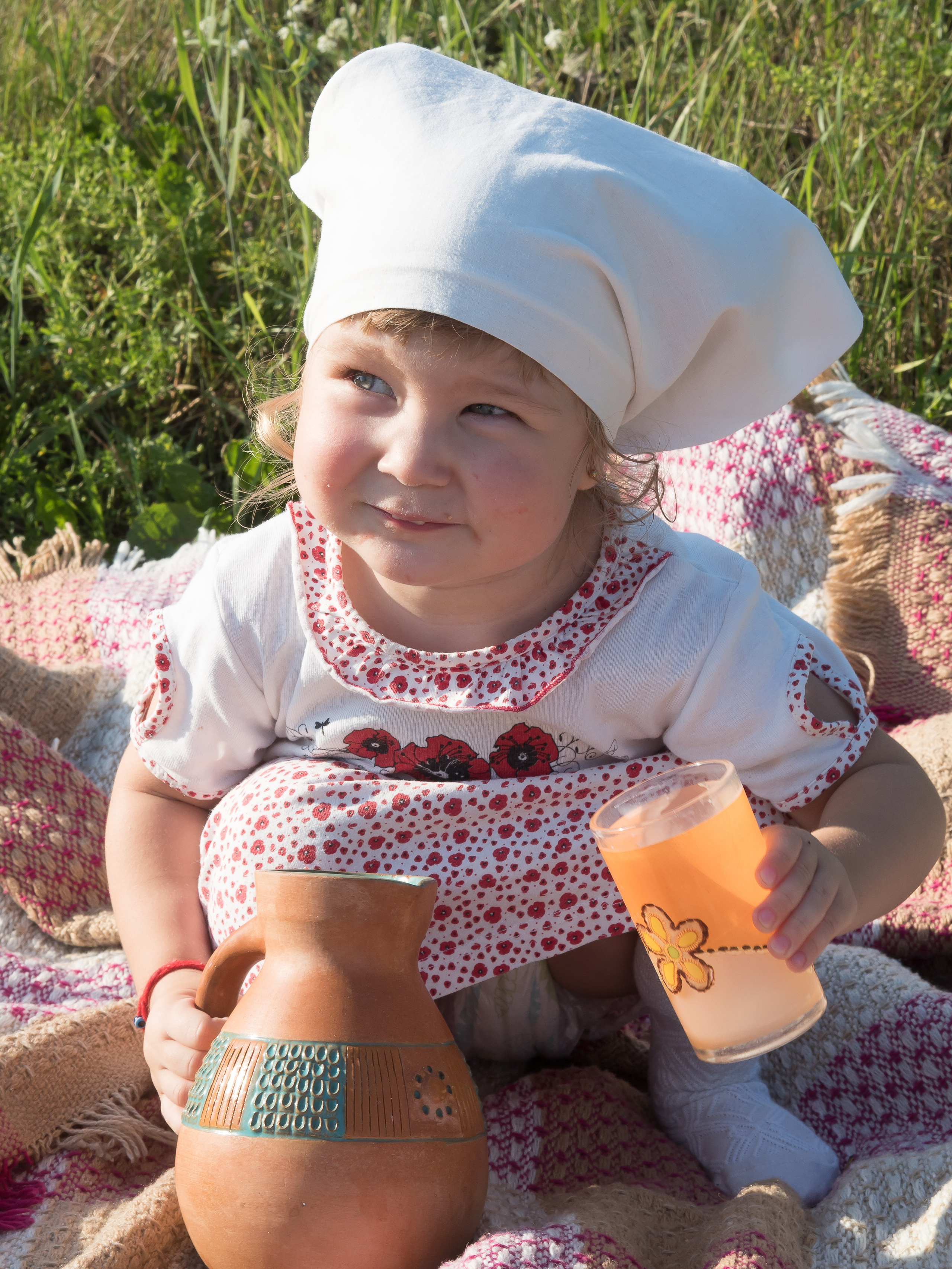 С подружкой в деревушке. Семейный детский фотограф в Красноярске Скачкова Юлия