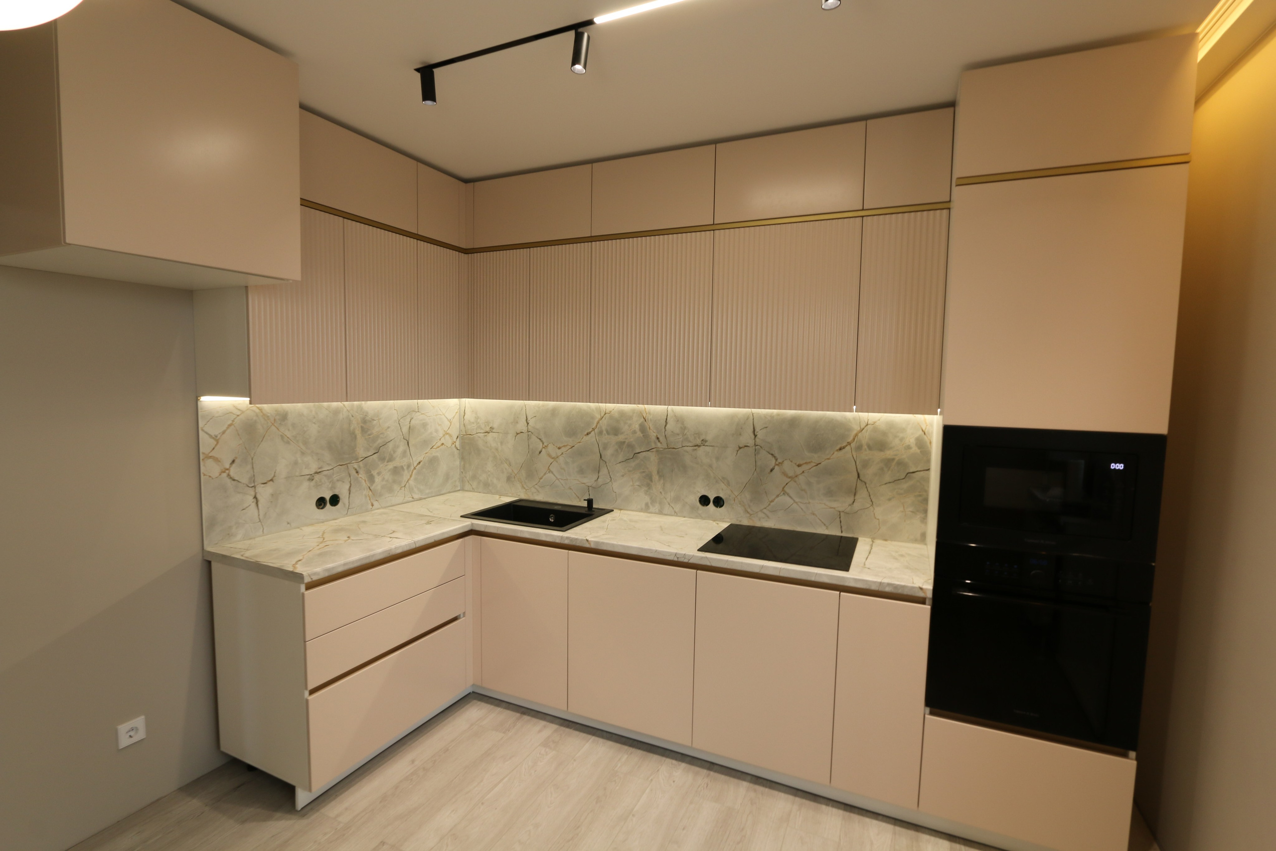 Ул. Гурьевская улица, 177/1. Мебельное ателье РАУМАН